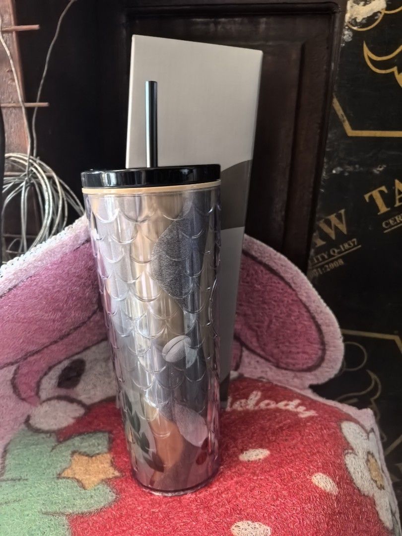 Starbucks tumbler with straw (Category: Everything Else Others) located in Quezon City. Submitted by uptrendglam (Listing ID 1417865857, Image 1). Description: Starbucks tumbler release last December 2025, brand new with box..