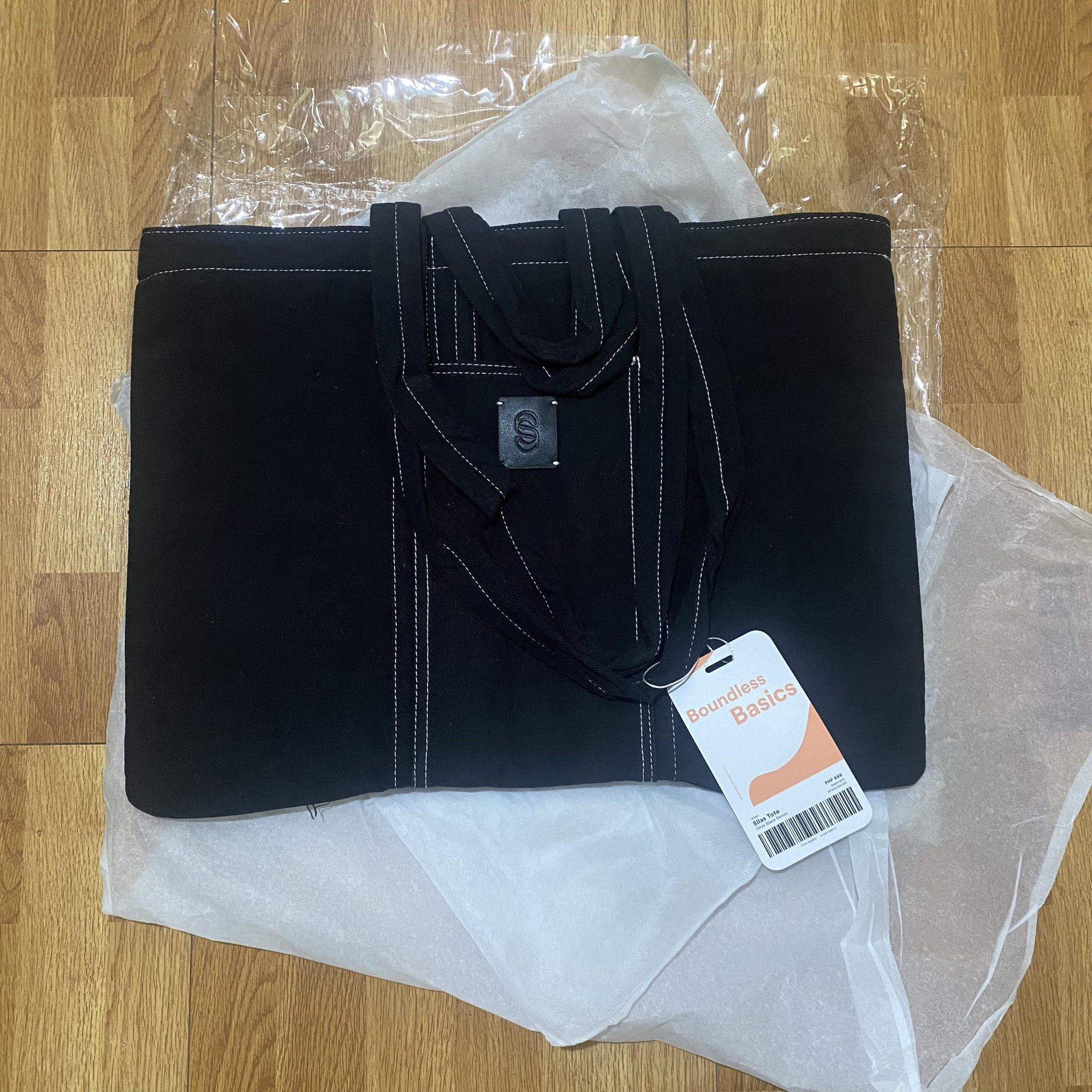 Straightforward Silas Tote (Category: Tote Bags) located in Binan City. Submitted by declutterwithpea (Listing ID 1417867441, Image 1). Description: Straightforward Silas Tote in Onyx Black Denim ♥︎ original price: 999 php ♥︎ mop: bank transfer to BDO / GCash ♥︎ price is non-negotiable & delivery will be shouldered by buyer .