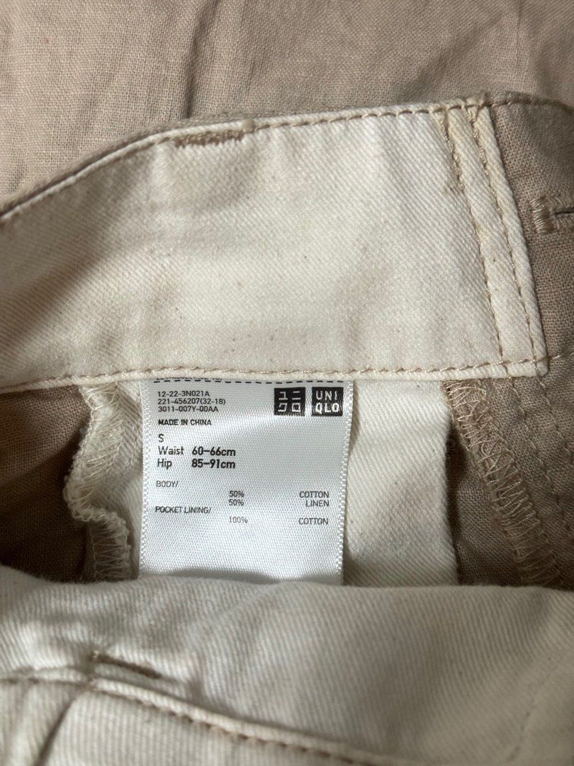 Uniqlo Linen Pants (Category: Other Bottoms) located in Taguig. Submitted by decluttermeph (Listing ID 1417936532, Image 3). Description: Size: Small ❣️take all❣️ Colors: Navy Blue, Beige, Muted Maroon 2 Linen Cotton Pants 1 Polyester Bought before pregnancy, never got to wear. Rfs: Decluttering and need funds so I can buy new sets of XL pants🥲😅.