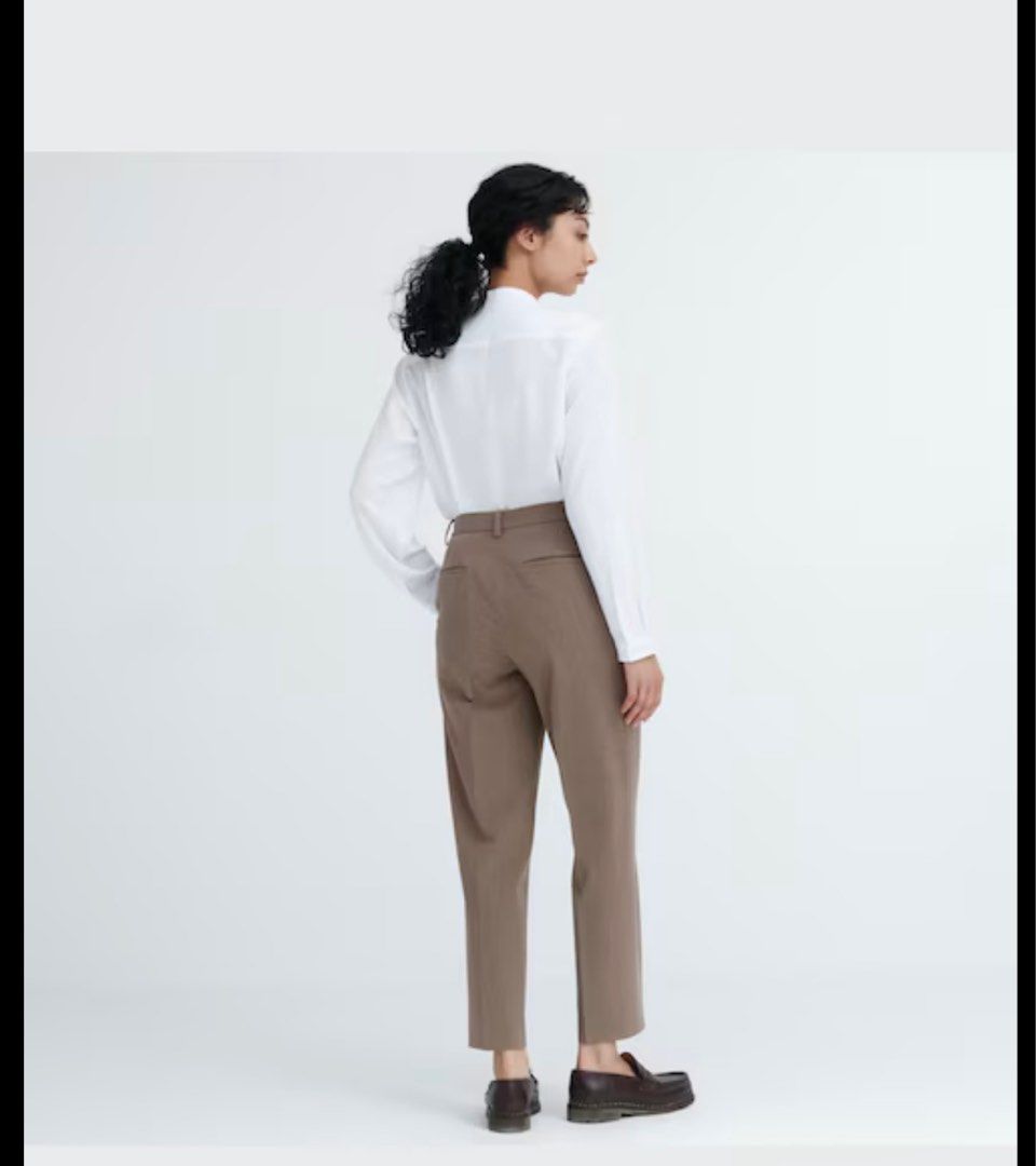 Uniqlo Linen Pants (Category: Other Bottoms) located in Taguig. Submitted by decluttermeph (Listing ID 1417936532, Image 1). Description: Size: Small ❣️take all❣️ Colors: Navy Blue, Beige, Muted Maroon 2 Linen Cotton Pants 1 Polyester Bought before pregnancy, never got to wear. Rfs: Decluttering and need funds so I can buy new sets of XL pants🥲😅.