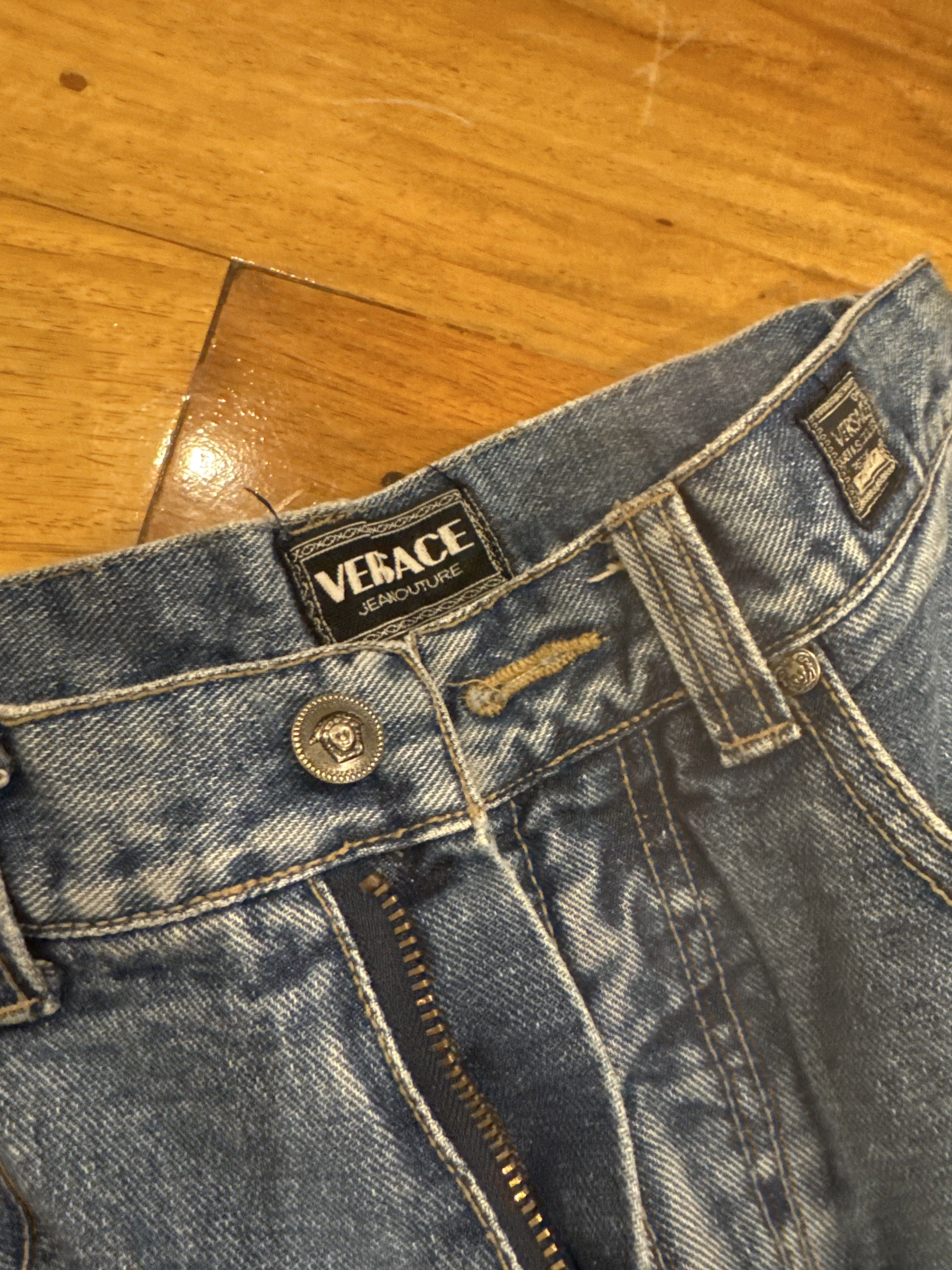 Versace Jeans Couture Denim Jeans (Category: Jeans) located in Manila. Submitted by eb.declutters (Listing ID 1417954265, Image 2). Description: - Authentic Versace Jeans Couture denim jeans - Classic straight-leg fit - Button and zipper closure - Versace Jeans Couture logo on front button and back patch - Signature Versace stitching on back pockets - Stylish and timeless.