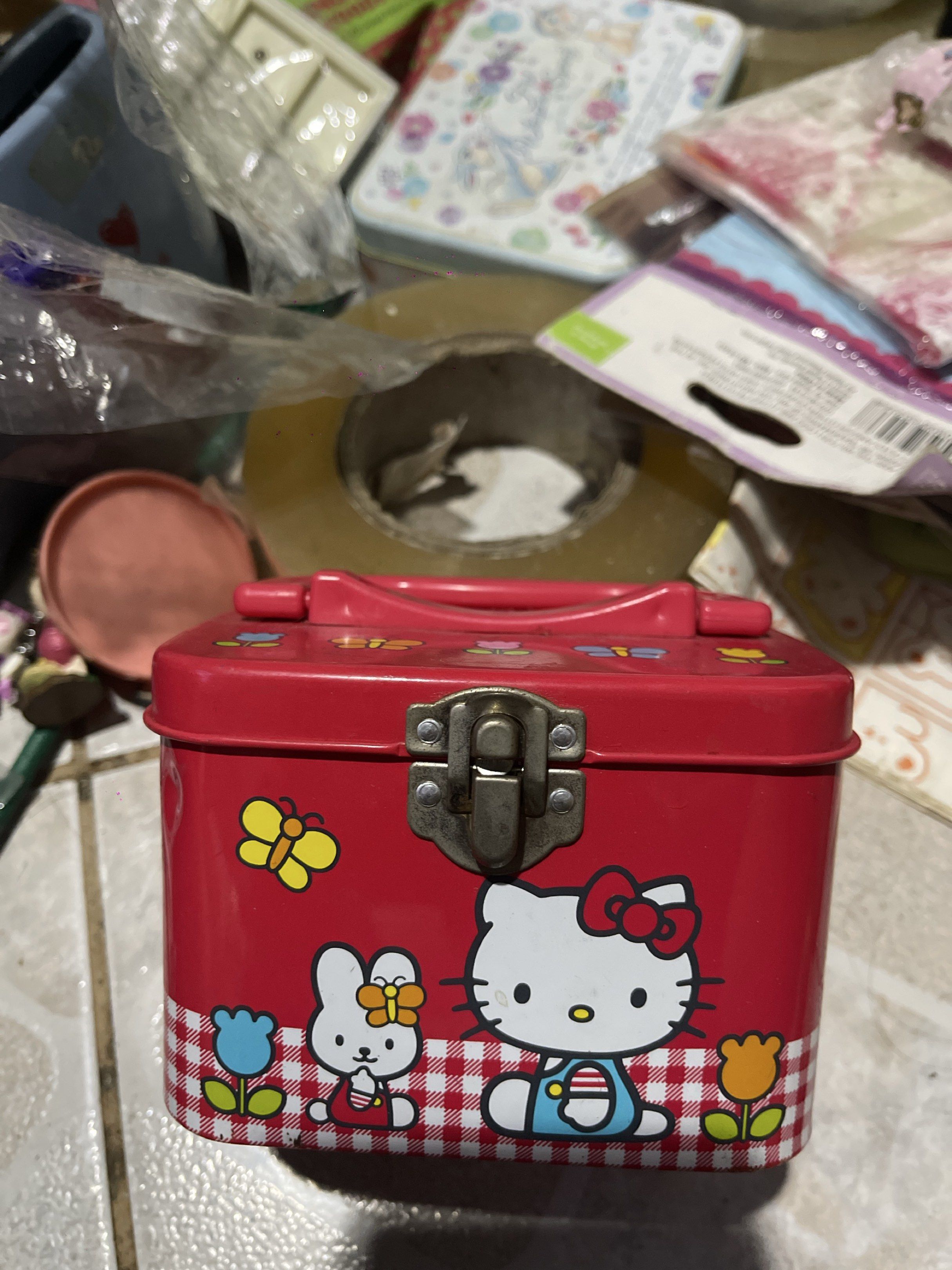 vintage Hello Kitty Red Tin Box (Category: Storage Boxes & Baskets) located in Muntinlupa City. Submitted by joanofarc1013 (Listing ID 1417937944, Image 1). Description: in very good condition.