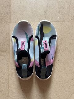 (Category: ) located in . Submitted by shin_wee (Listing ID 1417906927, Image 1). Description: .