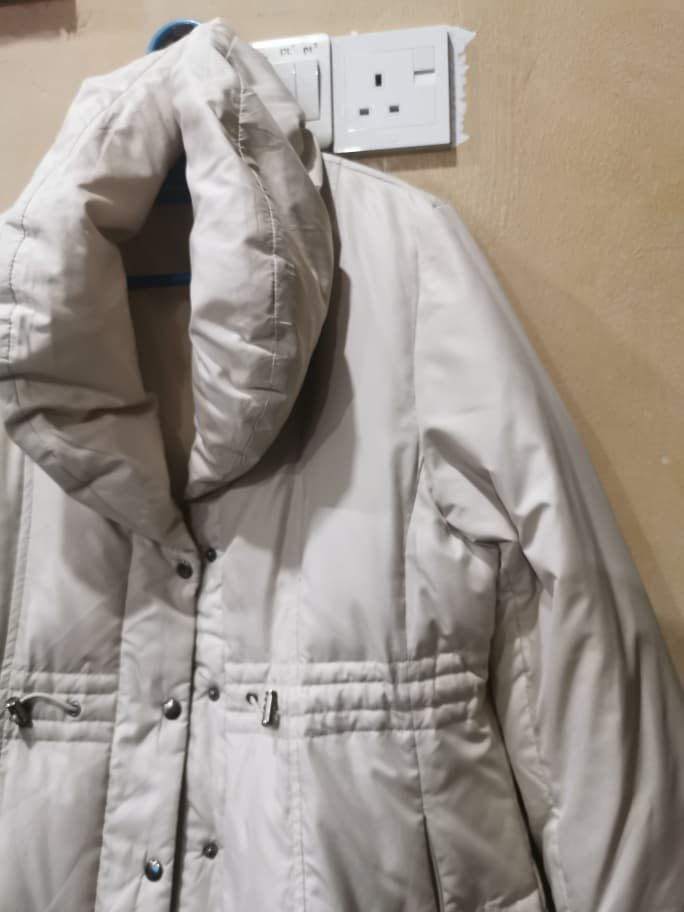 Winter jacket (Category: Coats, Jackets and Outerwear) located in Kuala Selangor. Submitted by aainkamal (Listing ID 1417977993, Image 2). Description: .