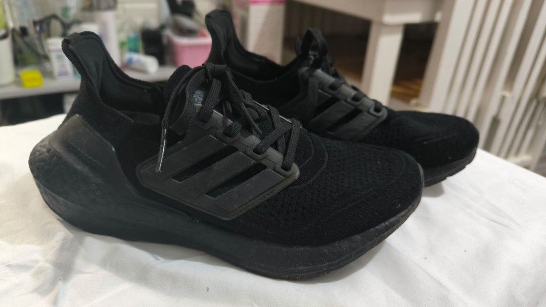 Adidas Ultraboost 21 W Black (Category: Sneakers) located in Rizal. Submitted by hellomulberries (Listing ID 1418045439, Image 1). Description: - Adidas Ultraboost 21 W - Color: Black - Size: US 5.5 UK 4, FR 36 2/3, JP 225 NO BOX RFS: OUTGROWN.
