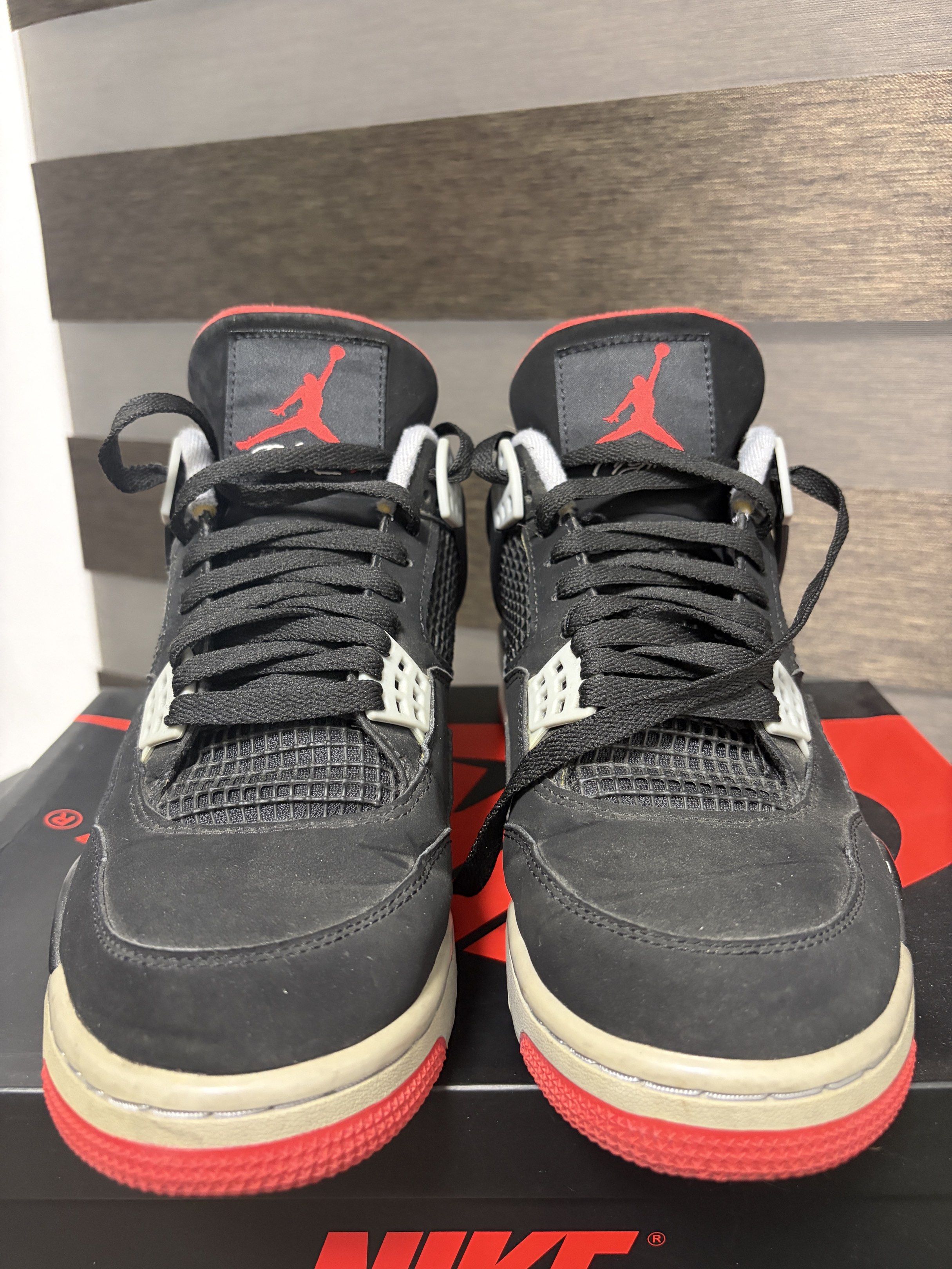 Air Jordan 4 ‘Breds’ (Category: Sneakers) located in Makati City. Submitted by lokalsarisari (Listing ID 1418027197, Image 2). Description: For SALE / Binebenta Air Jordan 4 ‘Breds’ 2019 Doha released Size: US 9 mens Condition: 8/10 (need cleaning lang) No box Has minor issue(check last photo) Selling for 4,500 📍Makati 📦 Shipping shouldered by buyer 💵 Gcash / Bank Transfer .