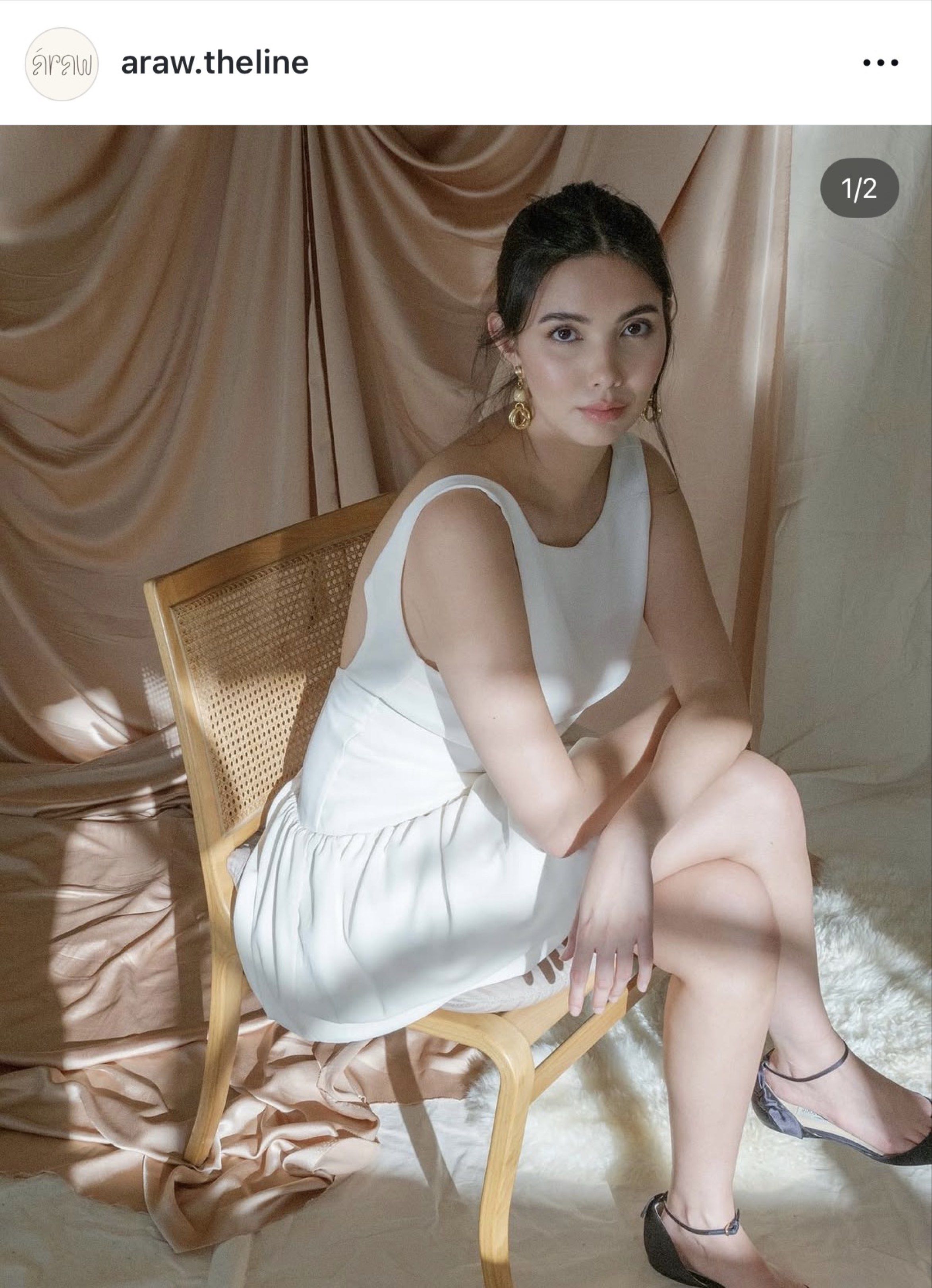 Araw The Line Bubble Dress (Category: Dresses) located in Makati City. Submitted by martina.declutters (Listing ID 1418107920, Image 1). Description: - Araw The Line white dress - Size: L - Sleeveless design - Round neckline - Flared hem - Back zipper closure - Made in the Philippines.