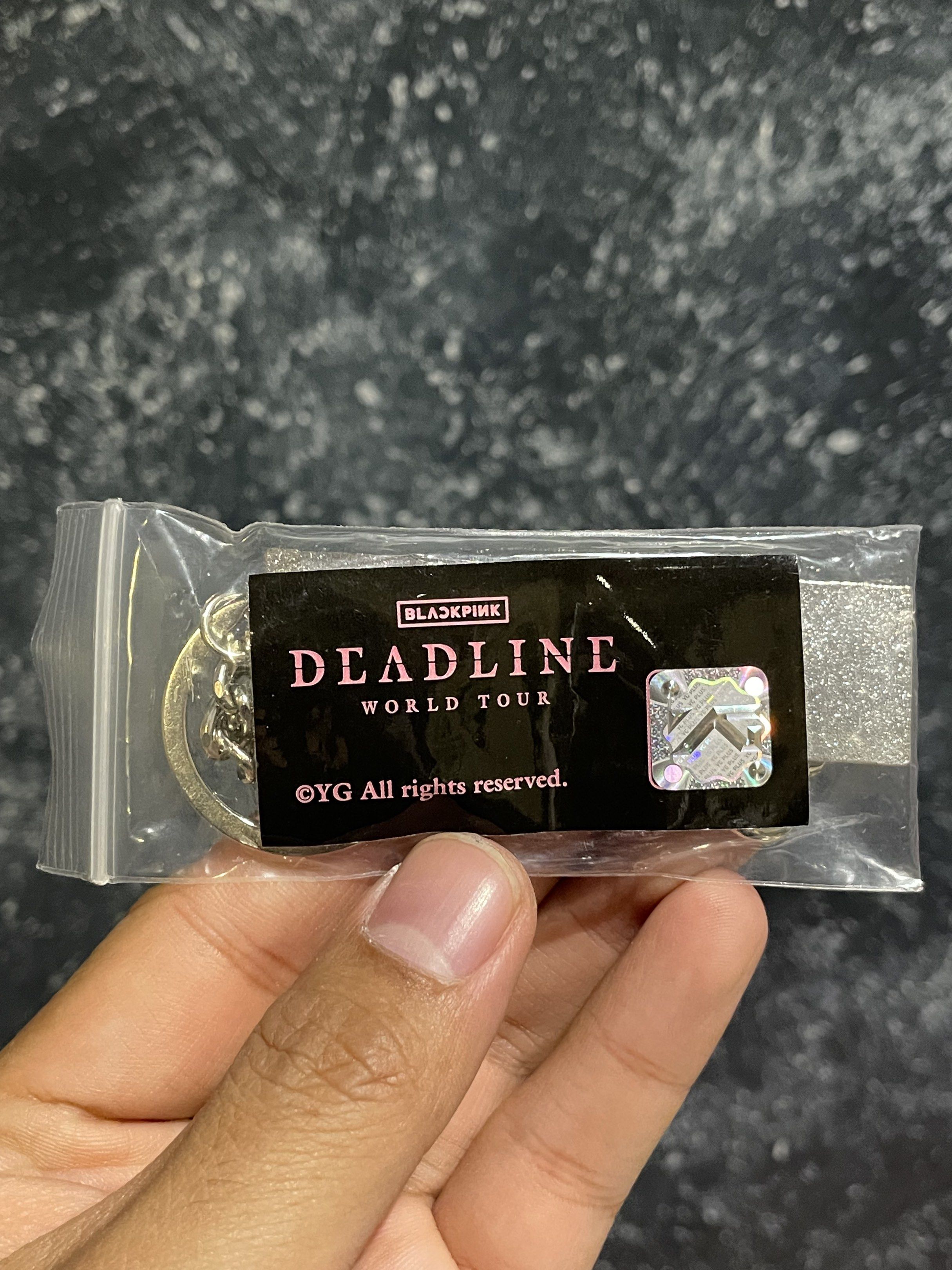 Blackpink Deadline World Tour Keychain (Category: K-Wave Merchandise) located in Taguig. Submitted by fosteratt (Listing ID 1418178384, Image 2). Description: LFB/WTS Black Pink Deadline keychain Brand new from last year pop up 1,200 LOC: Taguig MOD: J&T, SDD MOP: Gcash .