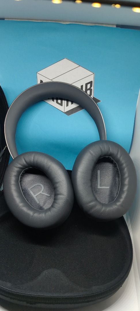 Bose NC Headphones 700 (Wireless) (Category: Headphones & Headsets) located in Mandaue City. Submitted by aaghub (Listing ID 1418111506, Image 2). Description: Bose Noise Cancelling 700 Headphones (Wireless) Color: Gray Condition: Preloved (NOT personally used) Item Status: Fully sanitized & functionality tested Condition Rating: Excellent ⭐ Product Highlights • World-class adjustable noise cancelling (11 levels) • Premium Bose sound: clear vocal
