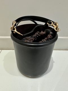 （分類：）位於 。 由 glamroom 提交（商品編號 1418179003，圖片 1）。簡介： 。