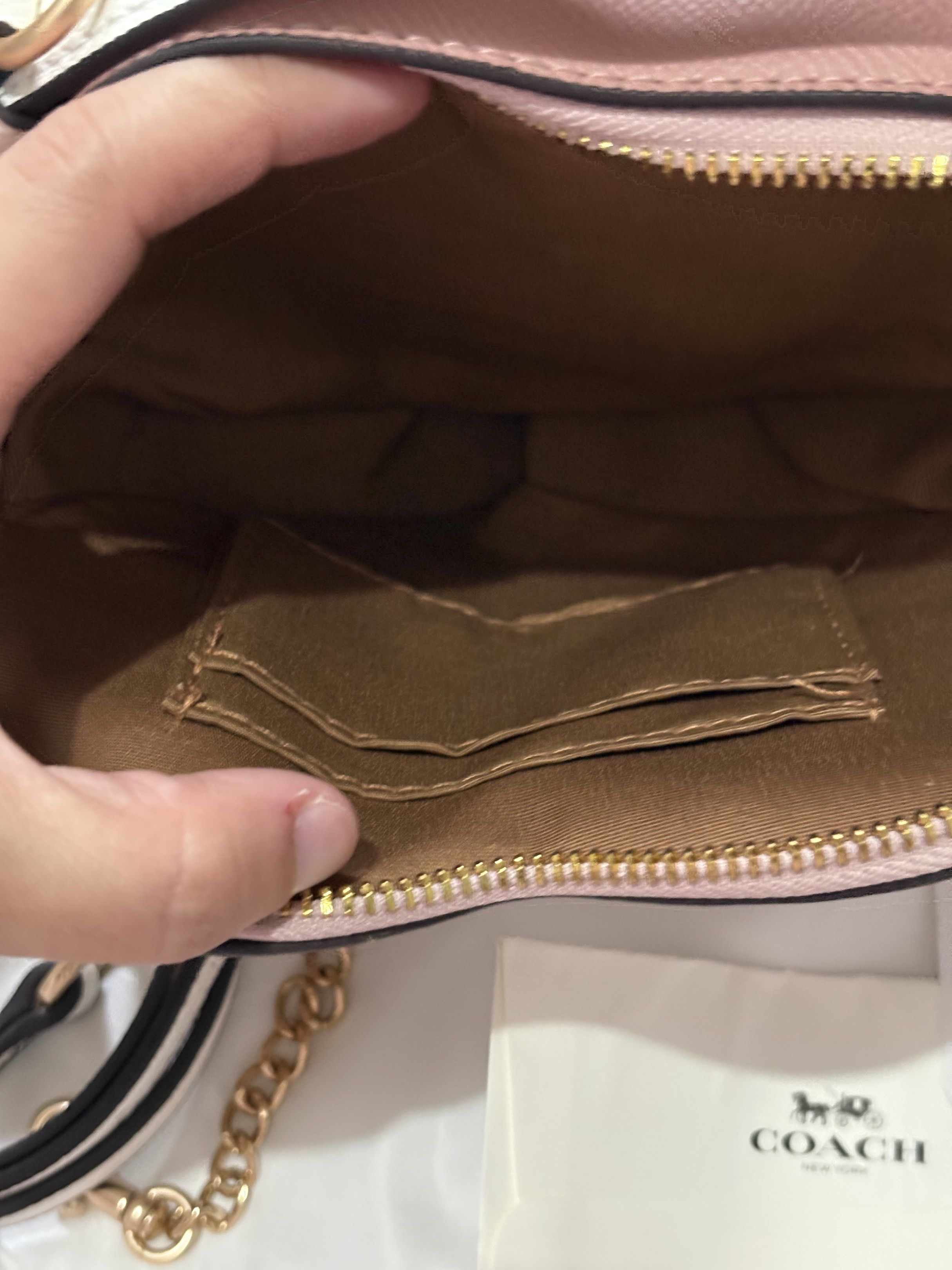 Coach Heart Cherry Crossbody Bag (Category: Luxury Bags & Wallets) located in Mandaue City. Submitted by denden22222 (Listing ID 1418189265, Image 3). Description: Cebu location.