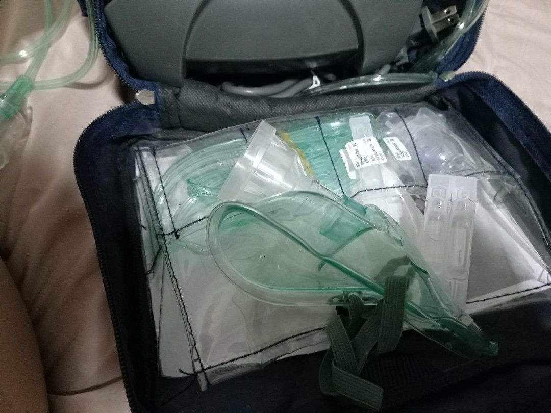 Devilbiss pulmoneb compact compressor nebuliser (Category: Medical Supplies & Tools) located in Pasig City. Submitted by mmrivera (Listing ID 1418058430, Image 3). Description: devilbis pulmoneb compact compressor nebulizer complete set with bag used only twice well kept rfs: di na po nagagamit lalamove within metro manila luzon via bus visayas via courier mindanao via bus or trucking shipping ang handling fee are shouldered by the buyer 0976 088