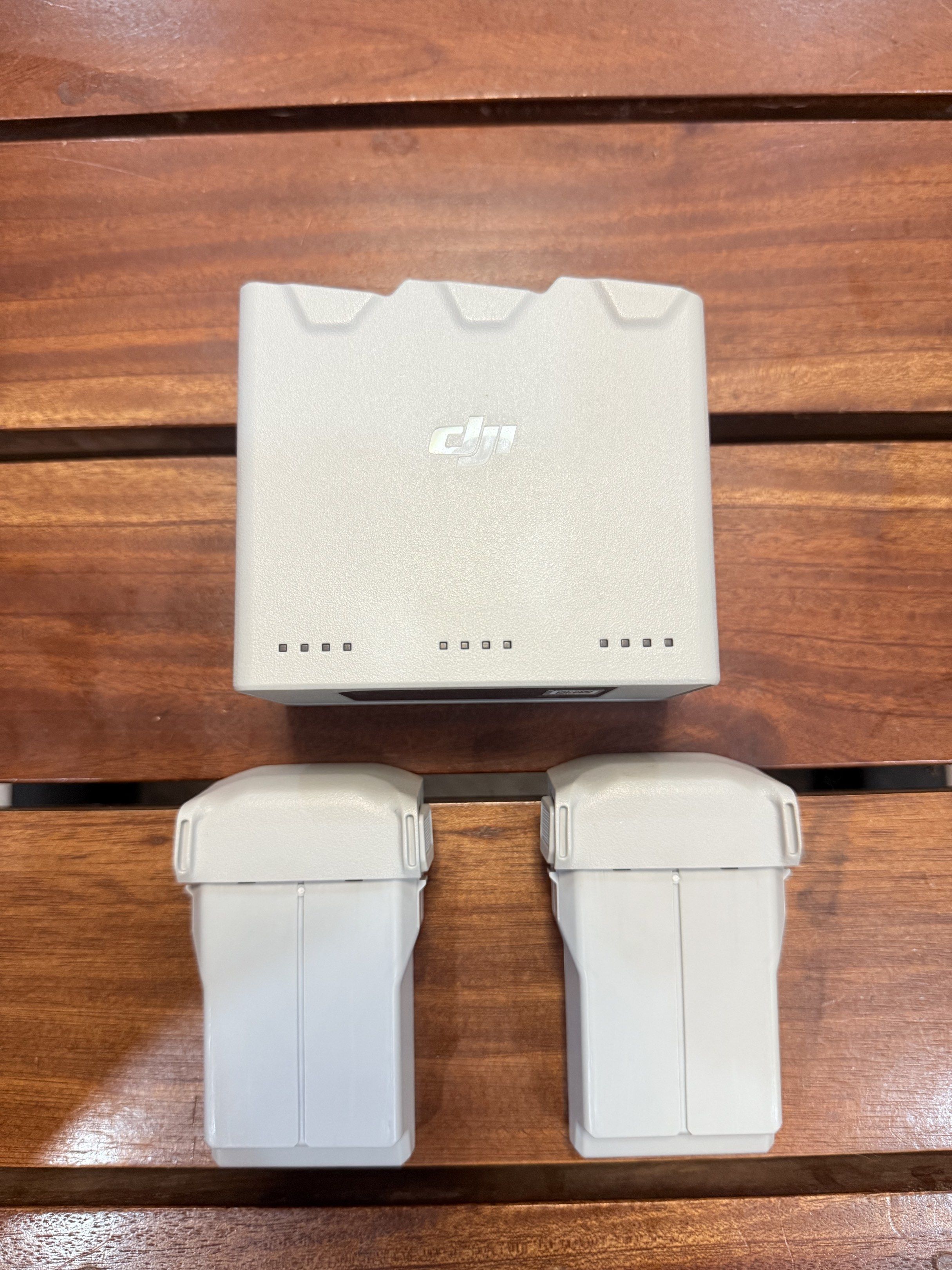 Dji mini 3 batteries (Category: Drones) located in Manila. Submitted by tmac-f49acc (Listing ID 1418205003, Image 1). Description: Dji mini 3, 3 pro & 4 pro Battery plus ₱3,500 each Original Dji Good as brand new No issue Dji mini 3, 3 pro & 4 pro Charging hub ₱2,500 each Location: Pasig City Open for shipping COD/COP through LBC.