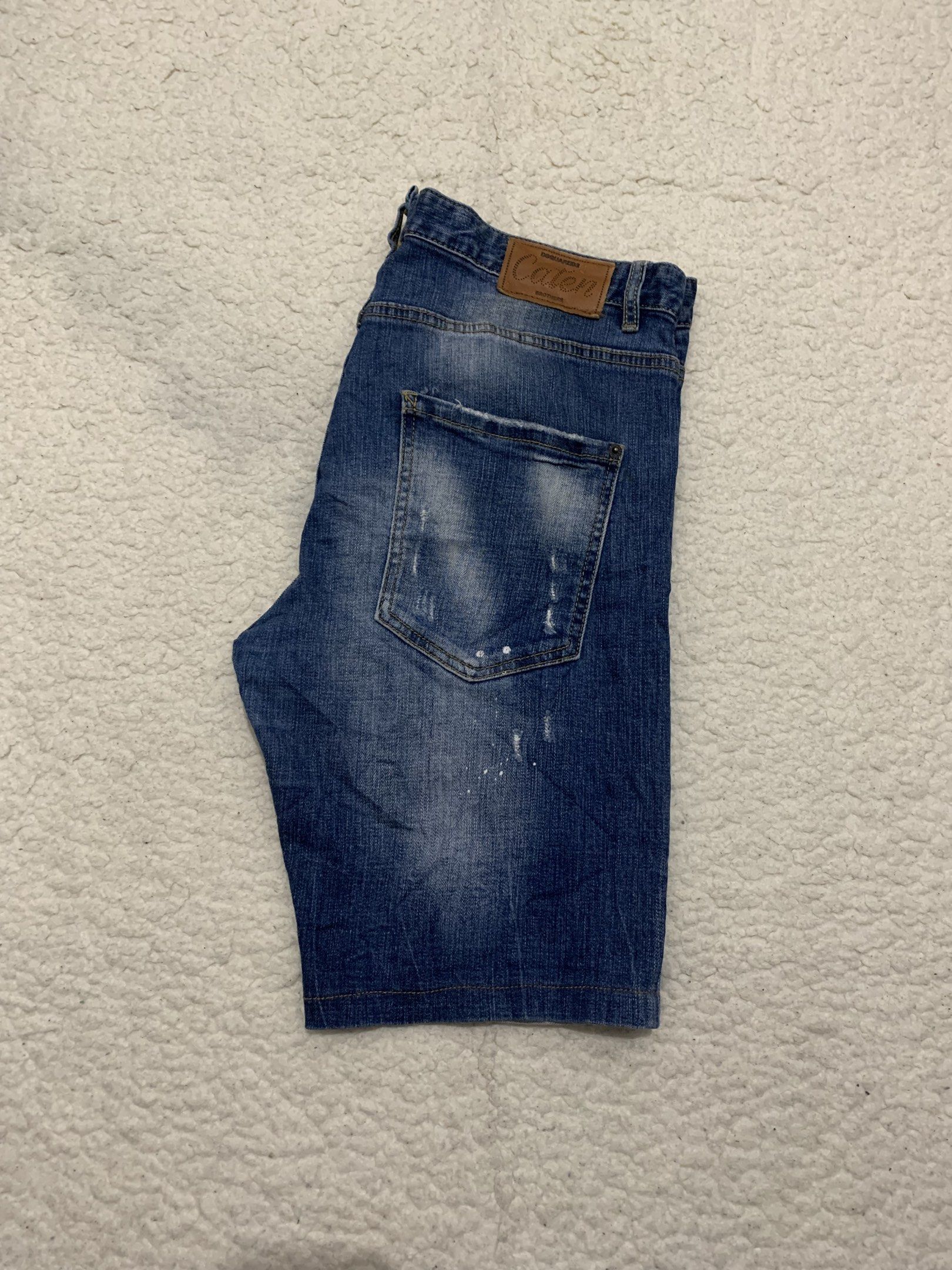 Dsquared2 Distressed Blue Denim Short (Category: Shorts) located in Dipolog. Submitted by knightorious_thrift (Listing ID 1418150972, Image 3). Description: Size 52 on tag Waist: 35-36 Length: 19.5 Leg opening: 8.5 Excellent condition .
