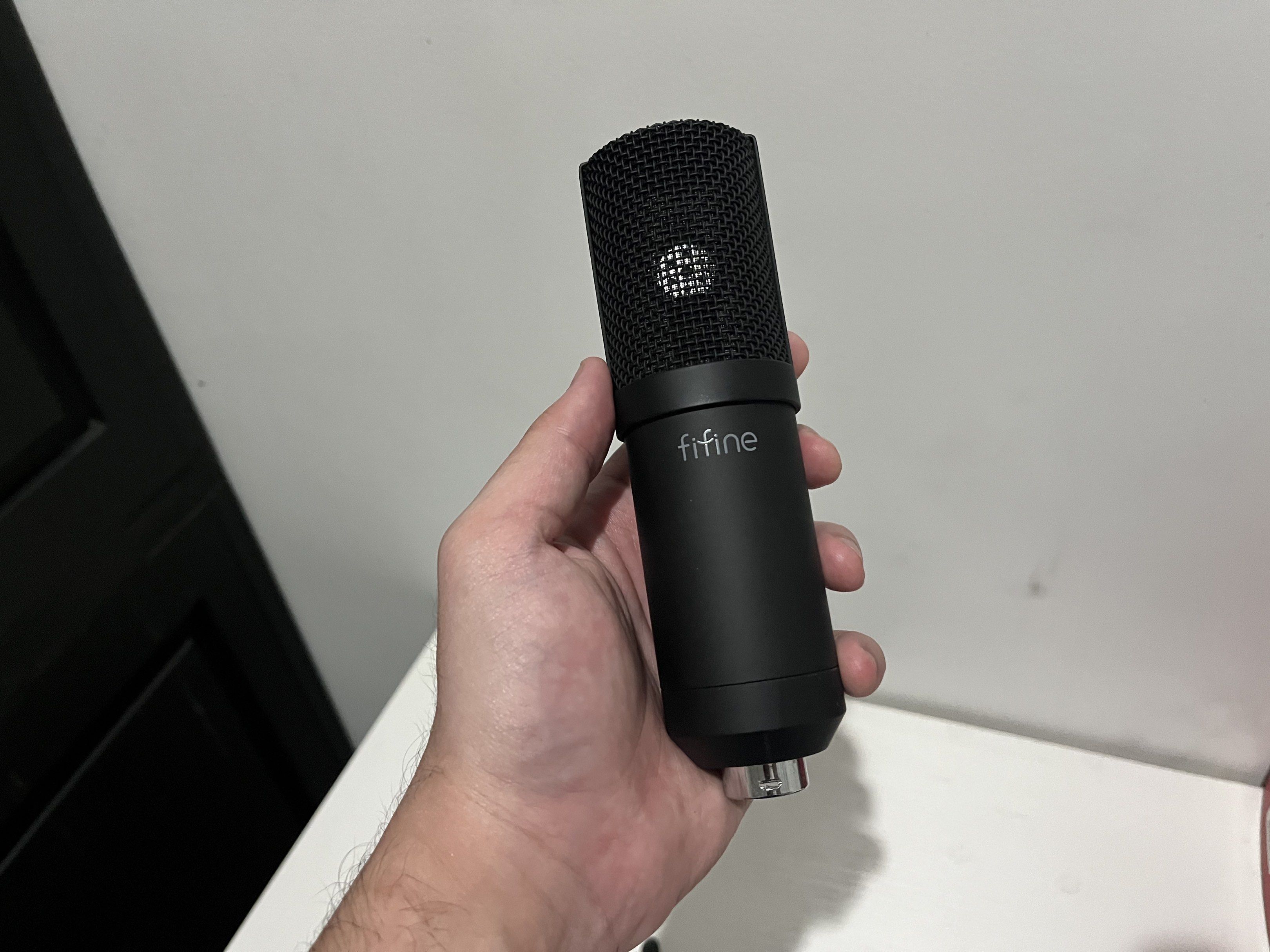 Fifine KSH1 (Microphone, Soundcard, and Headphone Kit) (Category: Microphones) located in Taguig. Submitted by tribalchiefray (Listing ID 1418100651, Image 3). Description: FOR SALE!! PASS SA TRADE!! (PLEASE READ!!!) Fifine KSH1 Bundle Kit (SELLING AS A KIT/BUNDLE) Inclusion: Headphones (3.5 Audio Cable) Sound card (USB A to Type C) Condenser Mic (XLR to Type C) Microphone Boom Arm. UGREEN 3.5mm Audio Cable Straight to Angled (Unused since wala a