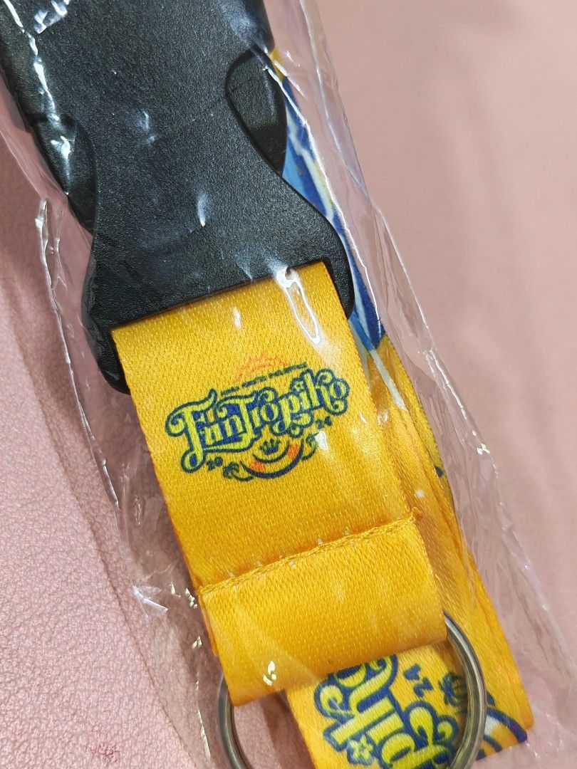Funko Fanatic Philippines Lanyard (Category: Character Goods) located in Manila. Submitted by declutter_sarah (Listing ID 1418140364, Image 2). Description: - Funko Fanatic Philippines lanyard - Features a yellow and blue color scheme - Includes a detachable buckle - Still in original packaging .