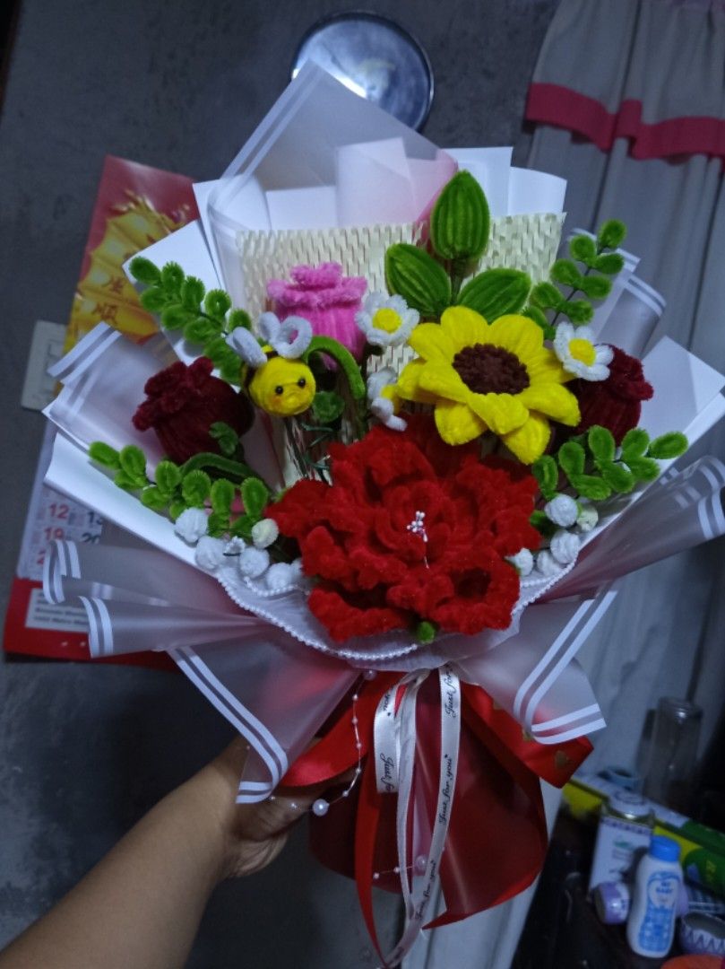 Fuzzy Wire Flower Bouquet (Category: Flowers & Bouquets) located in Manila. Submitted by madie_laine (Listing ID 1418198956, Image 3). Description: - Handmade Fuzzy Wire Flower Bouquet - Features vibrant, fuzzy wire flowers - Beautifully arranged and wrapped - Includes paper and ribbon - In excellent condition - Ideal for gifting.