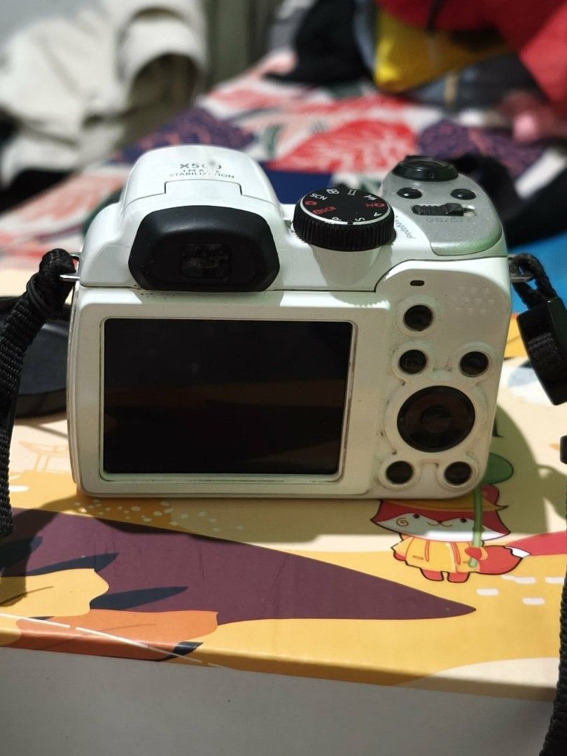GE X500 Digital Camera (Category: Cameras) located in Quezon City. Submitted by zh_nn (Listing ID 1418201835, Image 1). Description: Specs: • 14 megapixels • 15x optical zoom + 5.7x digital zoom • 2.7" LCD screen • Built-in flash Inclusions: 1. Unit itself (w/ signs of usage) 2. 4pcs AA Alkaline Batteries 3. 16GB Memory Card 4. Camera bag The following have been tested: 1. Flash ✅ 2. Buttons ✅ Issues: • Mode dial is slightly loose but still worki