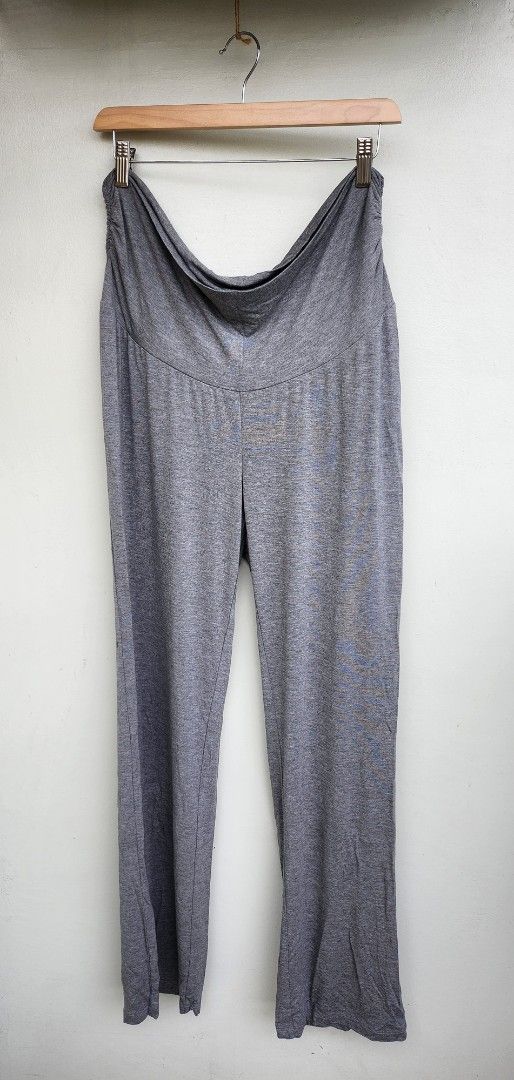 Grayold navy maternity pants (Category: Maternity wear) located in Quezon City. Submitted by declttermum (Listing ID 1418011848, Image 1). Description: Brandnew gray old navy maternity pants. Soft fabric nice as loungewear. Size medium. No issues. Wysiwyg. #graymaternitypants #grayoldnavymaterntiypants #oldnavypants #oldnavy.