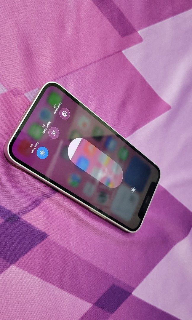 Iphone 12mini 128GB 90%BH (Category: iPhone 12 Series) located in Manila. Submitted by jzack_01 (Listing ID 1418048037, Image 3). Description: Iphone 12mini 128GB 90%BH Factory unlocked Face id✔️ Camera ✔️ Battery health: 90%BH Storage: 128GB True tone✔️ 📦Includes Unit itself Charger.