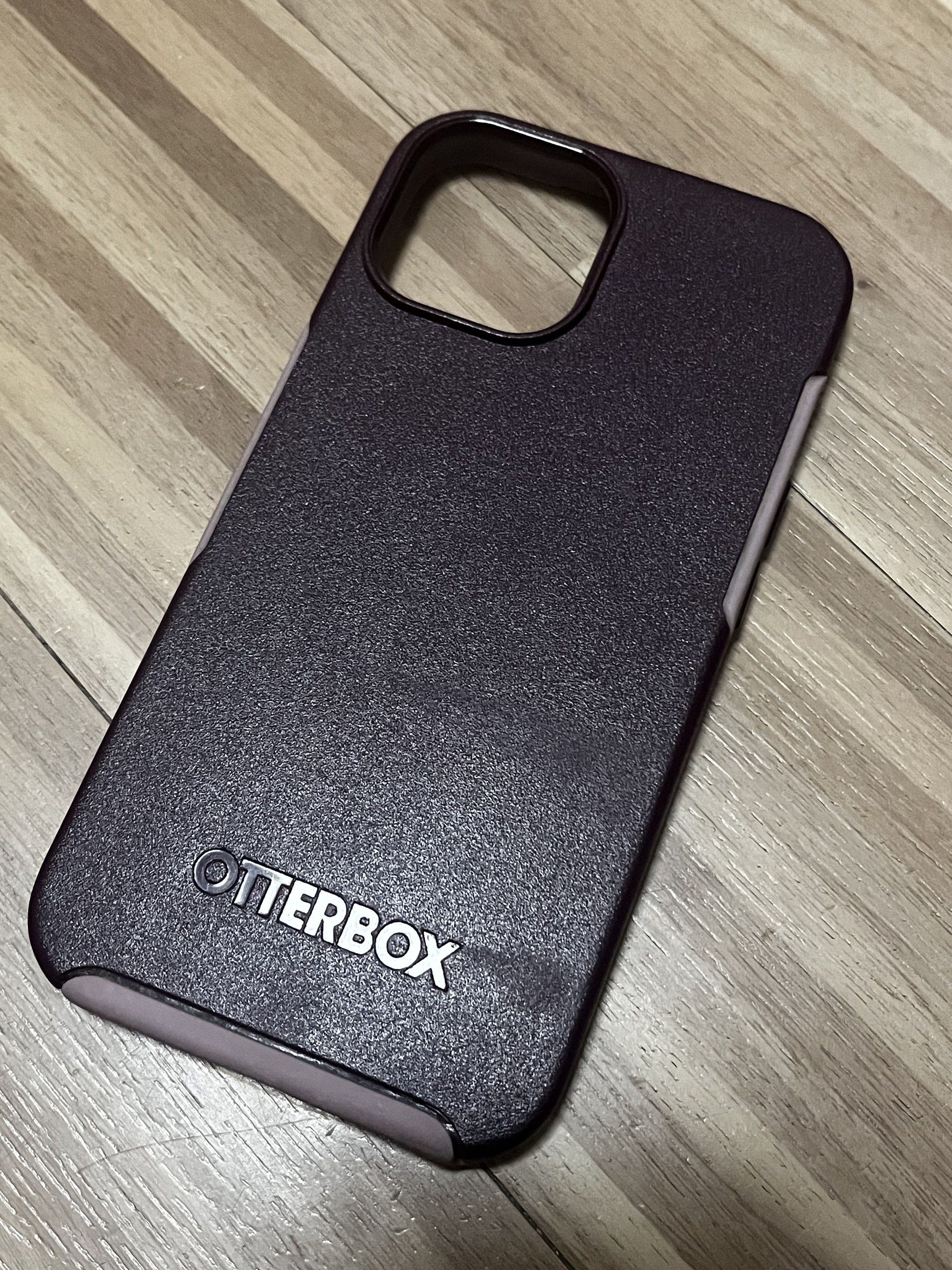 iPhone 13 Case BUNDLE (Category: Cases & Sleeves) located in Carmona. Submitted by minyoonji (Listing ID 1418148905, Image 3). Description: .