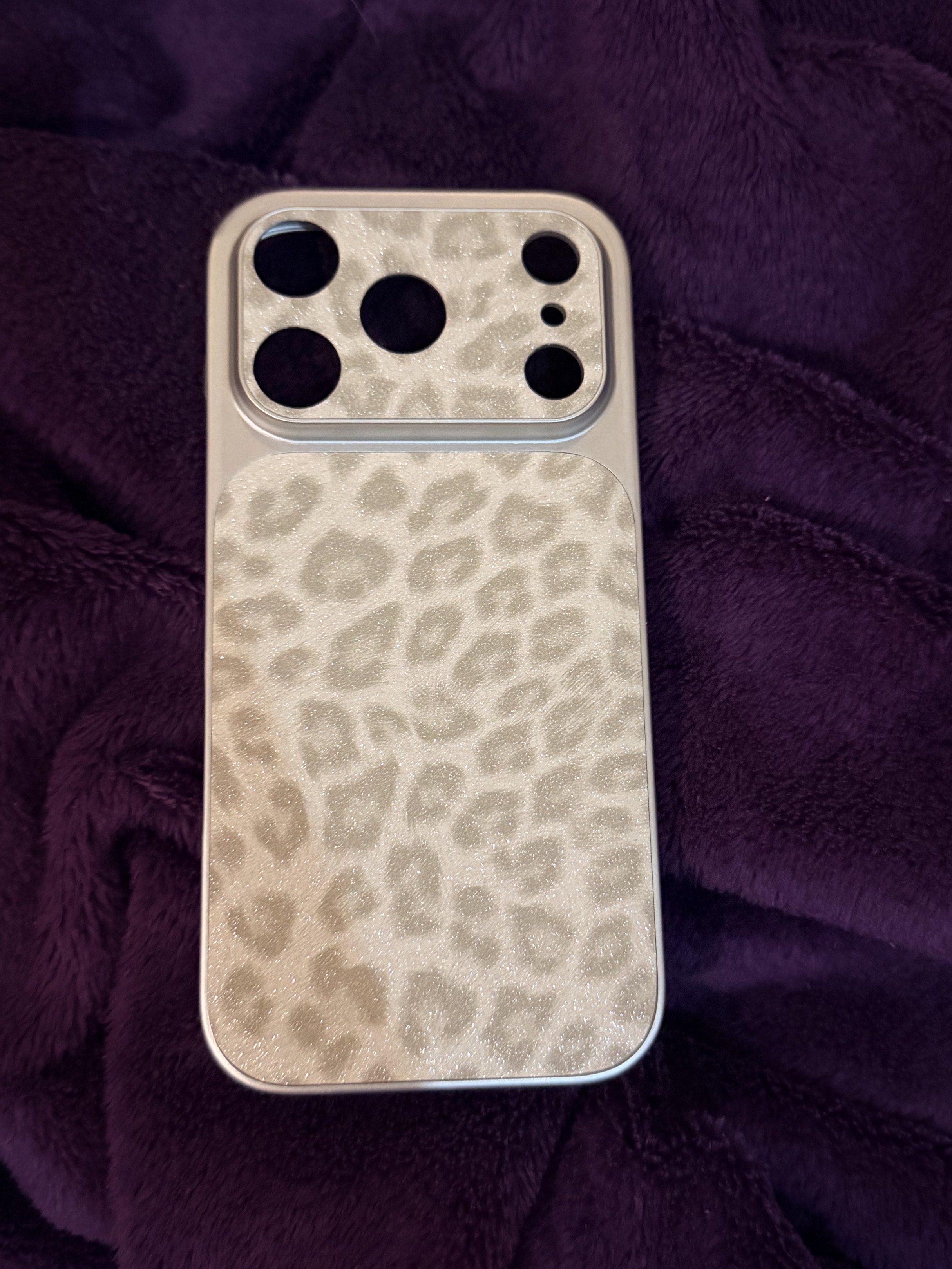 Iphone 17 pro Case silicone (Category: Cases & Sleeves) located in Quezon City. Submitted by PVDLL (Listing ID 1418194482, Image 1). Description: .