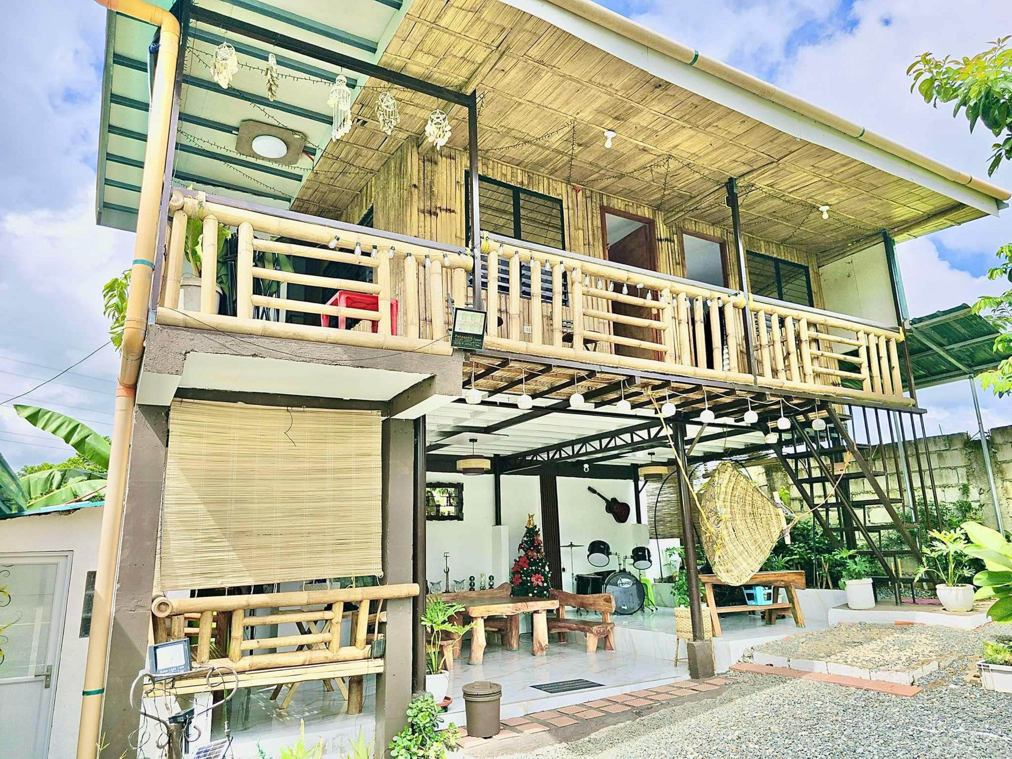 Kubo ni Herchieco (Category: Vacation Rentals) located in Mandaluyong City. Submitted by chieespina (Listing ID 1418167721, Image 1). Description: 🌿 Relaxed & Cozy Unplug and relax in this peaceful nature stay just 15 minutes from Tagaytay and Nuvali. Enjoy a private swimming pool, karaoke, 3 bedrooms for up to 15 guests, and 2 bathrooms. Perfect for families, couples, pet lovers, and small gatherings. Location: Casile, Cabuyao, Laguna Contact #