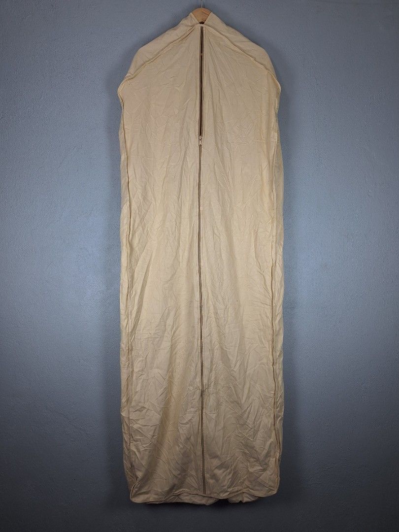 Louis Vuitton Garments Dust Bag (Category: Luxury Bags & Wallets) located in Sibulan. Submitted by studioxano (Listing ID 1418069119, Image 2). Description: LV GARMENTS DUST BAG / TRAVEL BAG Length 63 inches / Width 26 inches Excellent condition 10/10 color rate no issue needwash only from japan bale Loc: Dumaguete city.