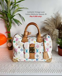 (Category: ) located in . Submitted by graciasluxurybag (Listing ID 1418161817, Image 1). Description: .