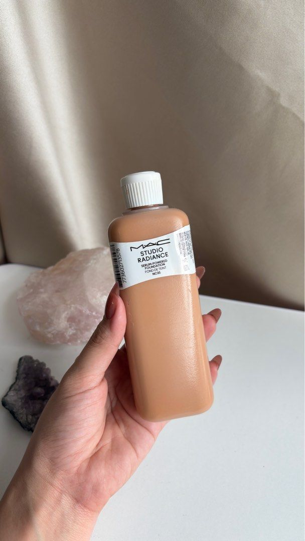 MAC Studio Radiance Serum-Powered Foundation NC35 (Category: Makeup) located in Taytay. Submitted by jaeannelim (Listing ID 1418030298, Image 1). Description: - MAC Studio Radiance Serum-Powered Foundation - Shade: NC35 - Color: Light beige - Features a white cap - Serum-powered formula.