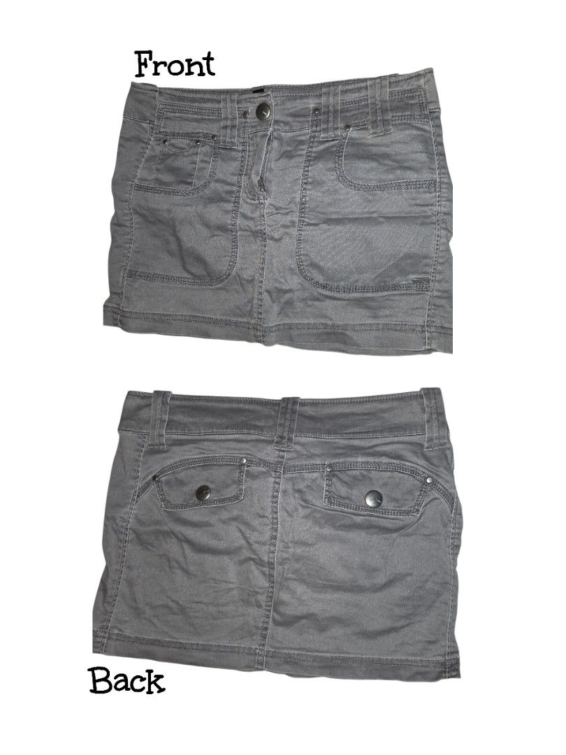 Vintage Mango low rise mini skirt (Category: Skirts) located in Manila. Submitted by declutterwtly (Listing ID 1415033871, Image 1). Description: Auth mango low rise mini skirt -Waist 26 -Can fit XS/S -with working side pockets -Perfect for y2k style ♡ Send me your offers, TYSM! ♡.