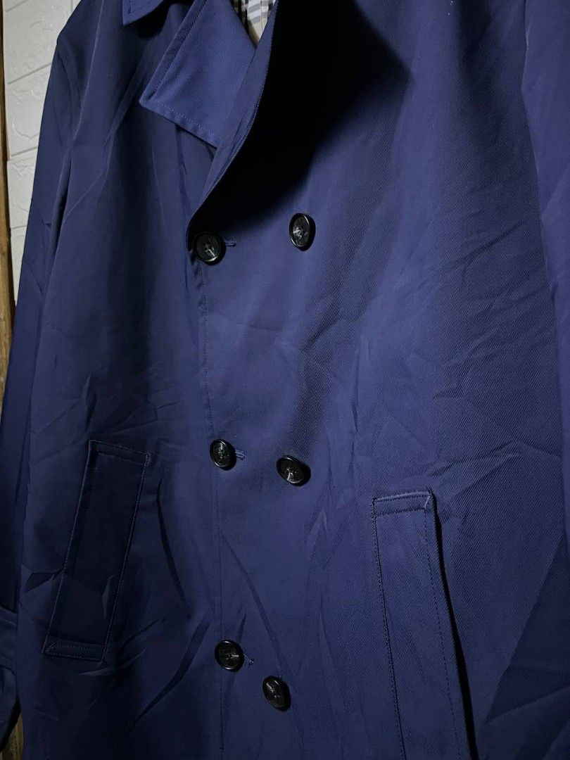 Men’s Double-Breasted Coat Classic Navy Blue (Category: Coats, Jackets and Outerwear) located in Quezon City. Submitted by alternativefinds (Listing ID 1418171708, Image 2). Description: Men’s Double-Breasted Coat | Classic Navy Blue | Size 52 DIMES LENGTH 29.5 WIDTH 21.5/22 Men’s double-breasted coat ✔ Classic navy blue ✔ May checkered inner lining ✔ Magandang pang-office, formal events, o pang-lamig ✔ Maayos ang tahi at buttons ✔ Hindi manipis,