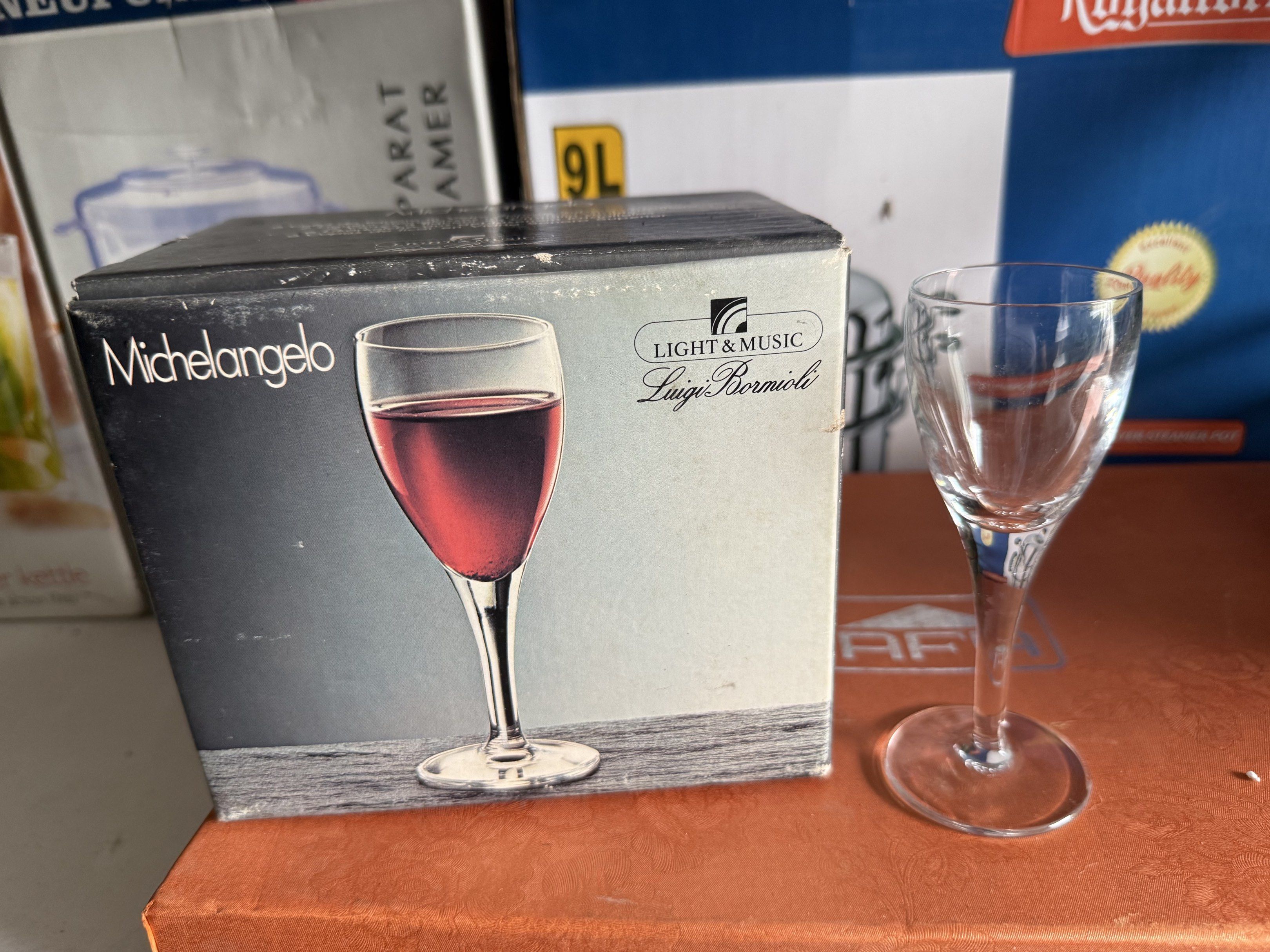 Michelangelo Wine Glass (Category: Other Kitchenware & Tableware) located in Dasmarinas. Submitted by andrae03 (Listing ID 1418093853, Image 2). Description: Michelangelo wine glass. Classic design. Perfect for red wine. A must-have for your home bar..