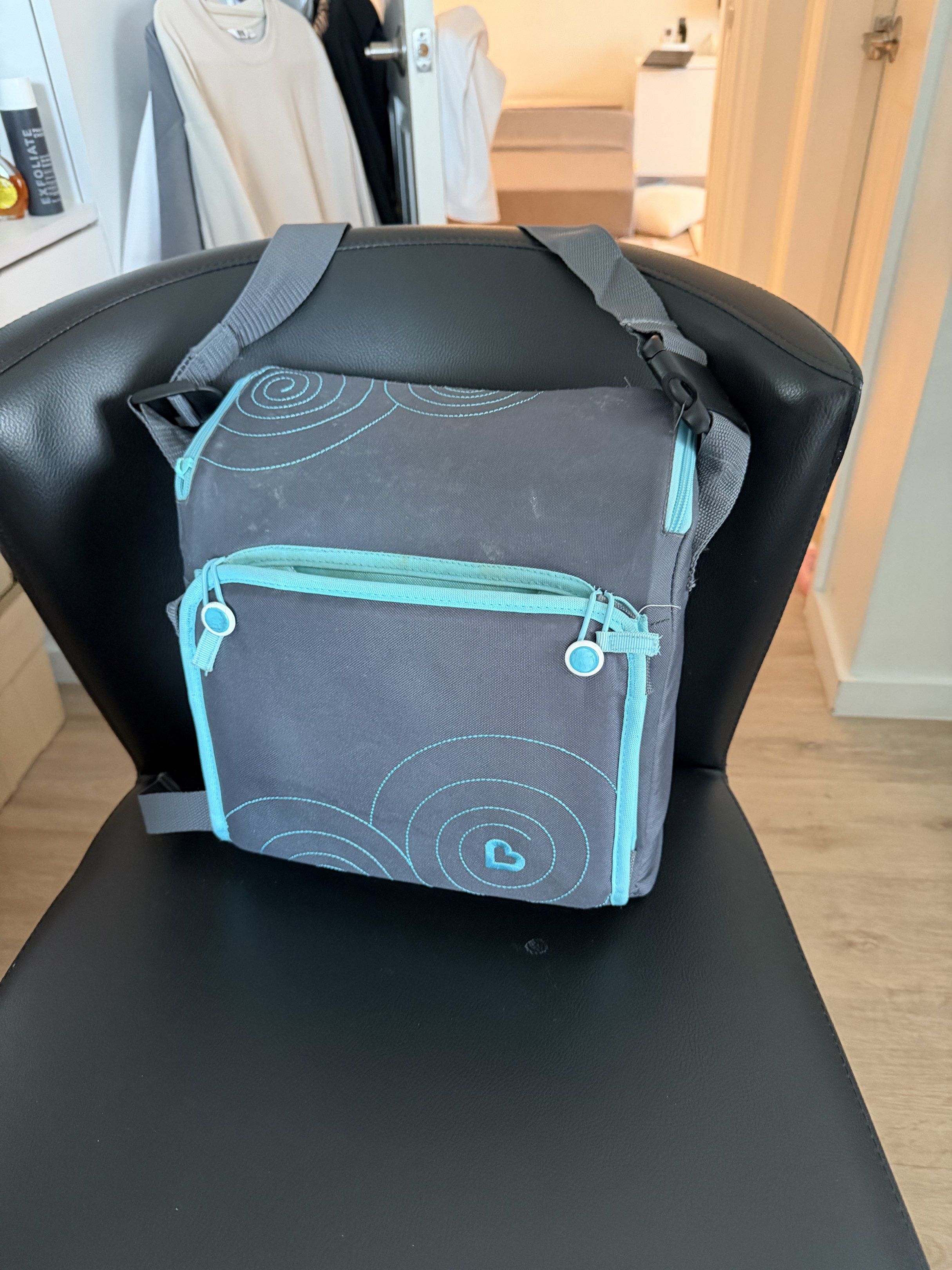 Munchkin Travel Booster Seat (Category: Other Babies Going Out Needs) located in Quezon City. Submitted by chanhr (Listing ID 1418016597, Image 2). Description: Munchkin Travel Booster Seat Used few times only But a little dirty due to storage Can be washed to clean the dirt Full specifications: https://www.amazon.co.uk/Munchkin-05169601-Travel-Booster-Seat/dp/B01M6XGKV1.