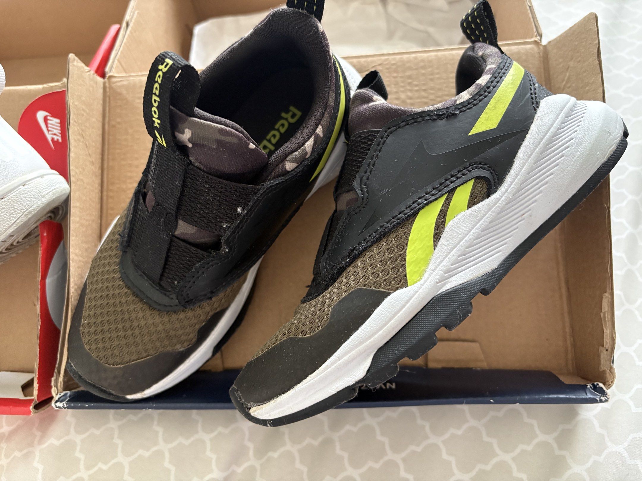 Nike & Reebok kids size 11c US authentic with box (Category: Babies & Kids Fashion) located in Angeles City. Submitted by lakesho (Listing ID 1418100382, Image 3). Description: 2 original kids shoes size 11c US with original boxes. What u see is what u get.