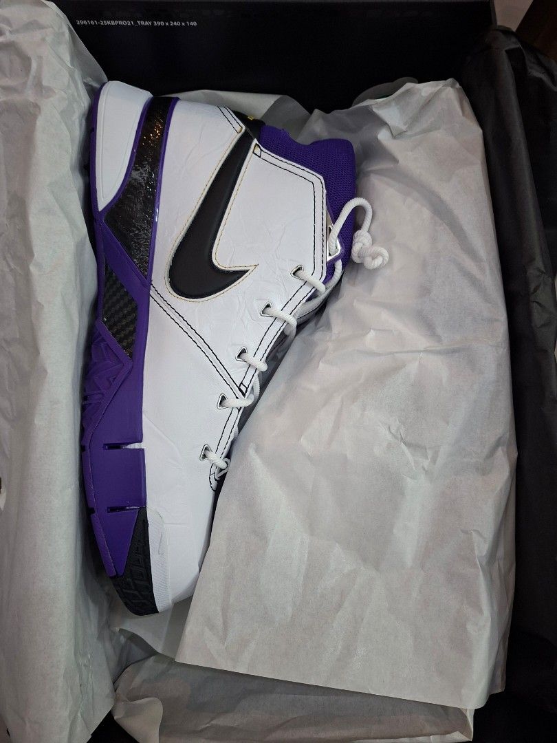 Nike Kobe 1 Protro (Category: Sneakers) located in San Juan City. Submitted by sheeed (Listing ID 1418147470, Image 1). Description: kobe 1 protro 81 points US 12 brand new.