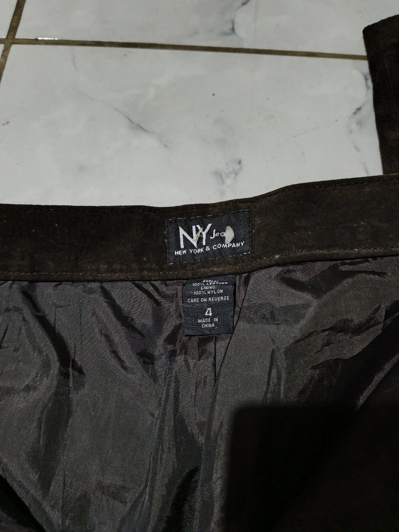 NY leather pants (Category: Other Bottoms) located in Manila. Submitted by vyre.archive (Listing ID 1418201516, Image 3). Description: 29/41/8.5.