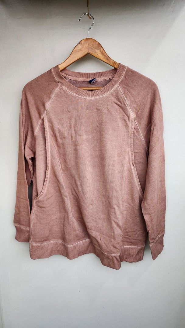 Old Navy earth color maternity nursing sweater (Category: Maternity wear) located in Quezon City. Submitted by declttermum (Listing ID 1418012997, Image 1). Description: Brandnew Old Navy maternity jacket, size large. SRP 1750. Rare earth color. Nice in actual. Wysiwyg. #brownmaternityjacket #oldnavyjacket #oldnavymaternityjacket #oldnavy #maternityjacket #maternitywear #pullovermaternityjacket #pulloverjacket #brownpulloverjacket #brownpulloverm