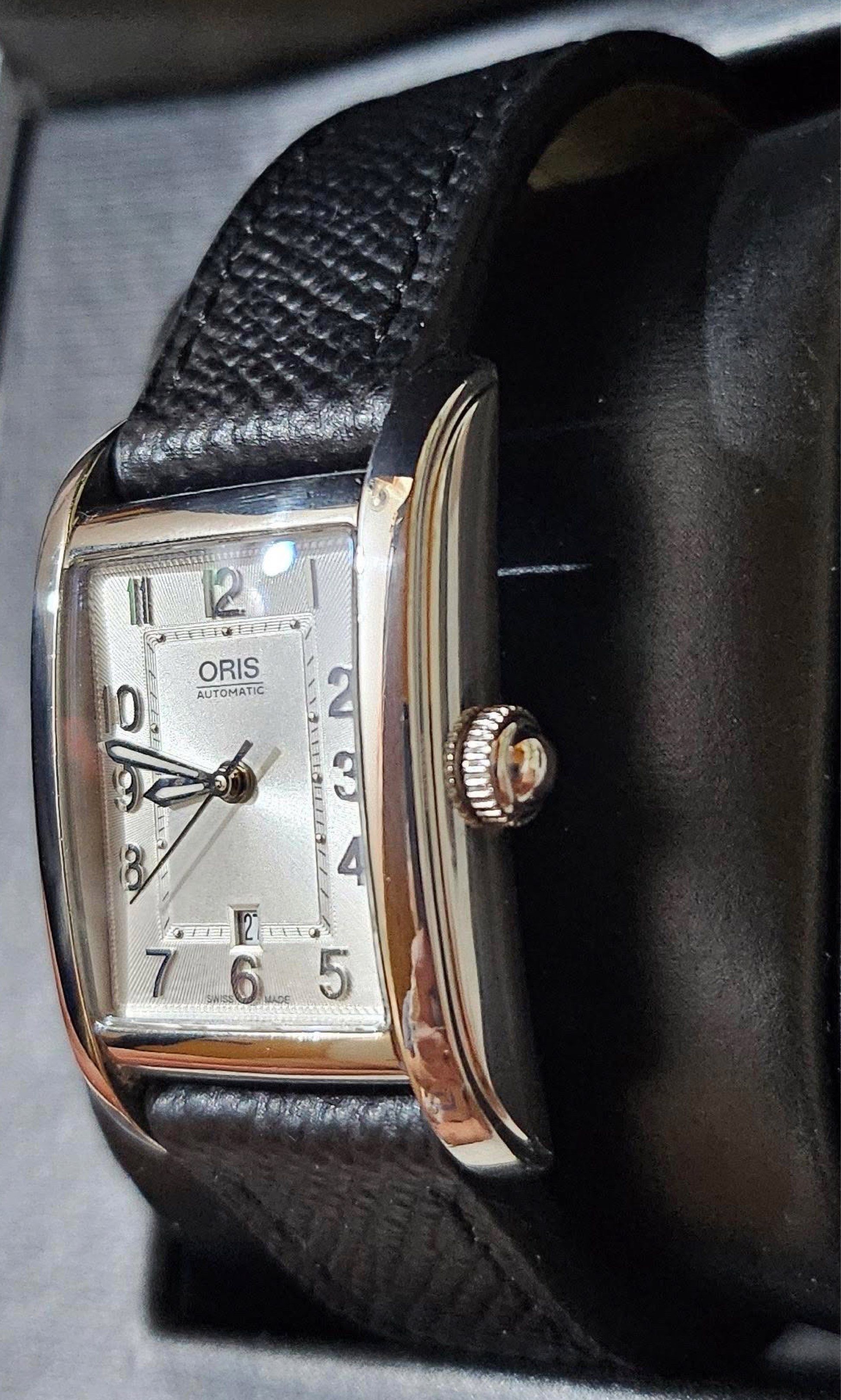 Oris Rectangular Date （分類：手錶）位於 Hong Kong。 由 kinhang97 提交（商品編號 1418167051，圖片 3）。簡介： 。
