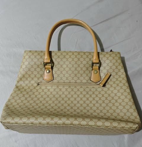 Pleiade Paris Hand Bag (Category: Luxury Bags & Wallets) located in Mandaluyong City. Submitted by bossk21 (Listing ID 1418149064, Image 2). Description: READ DESCRIPTION FIRST‼️ PAYMENT FIRST‼️ 100% LEGIT SELLER Delivery (buyer will pay the shipping fee) Delivery: Lalamove, Joyride, SPX or J&T Location: Mandaluyong (pm for more details) Note: Seller can deliver the item around Metro Manila for only 50 - 100 php depending on distance. Message me 