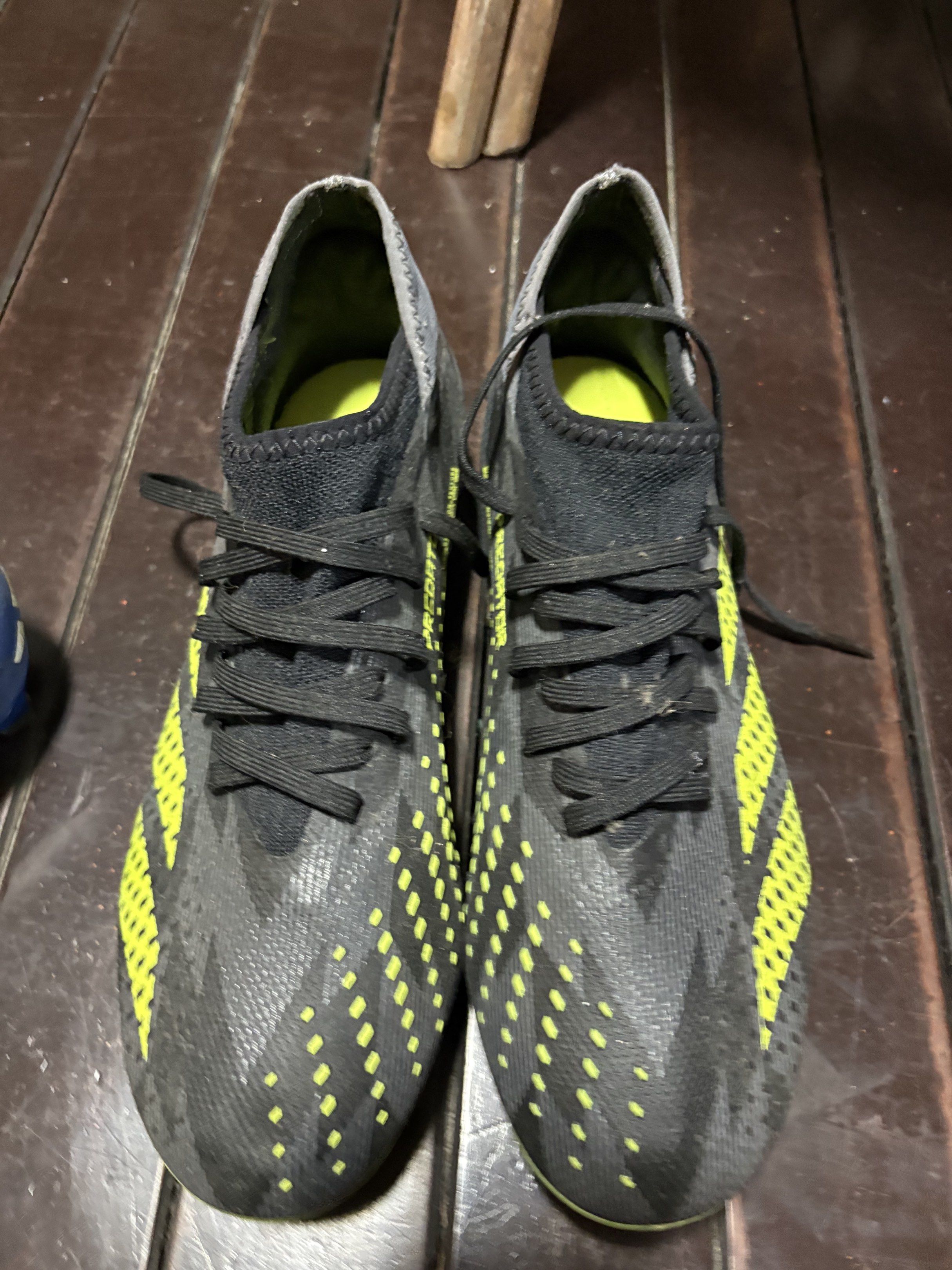 Predators (Category: Boots) located in Singapore. Submitted by aro761 (Listing ID 1418148508, Image 3). Description: .