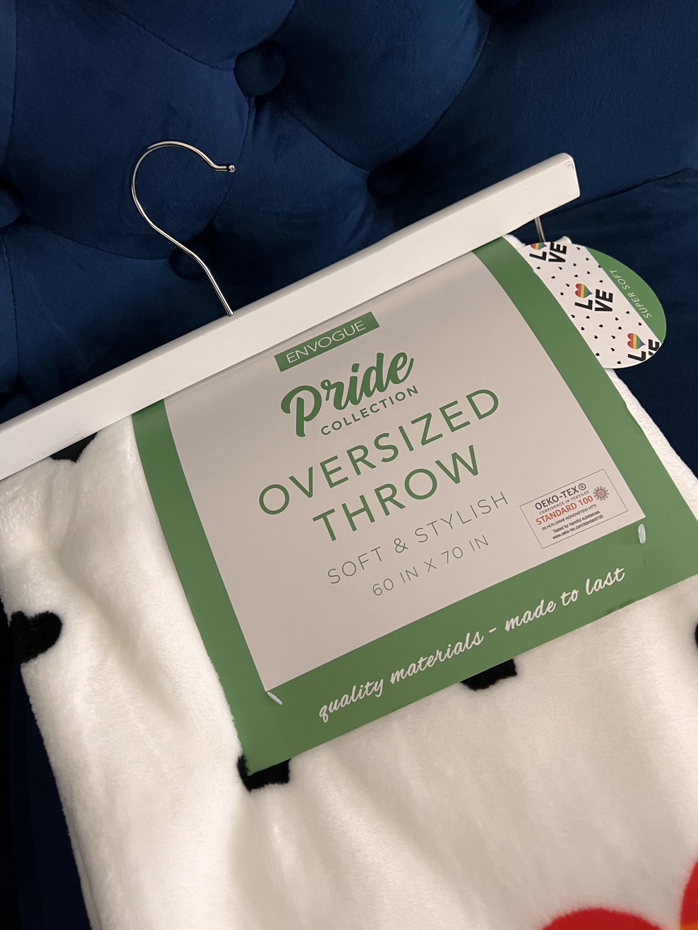 Pride Oversized Throw Blanket (Category: Cushions & Throws) located in Pasig City. Submitted by geezmeez (Listing ID 1418097227, Image 2). Description: Super soft Extra large .