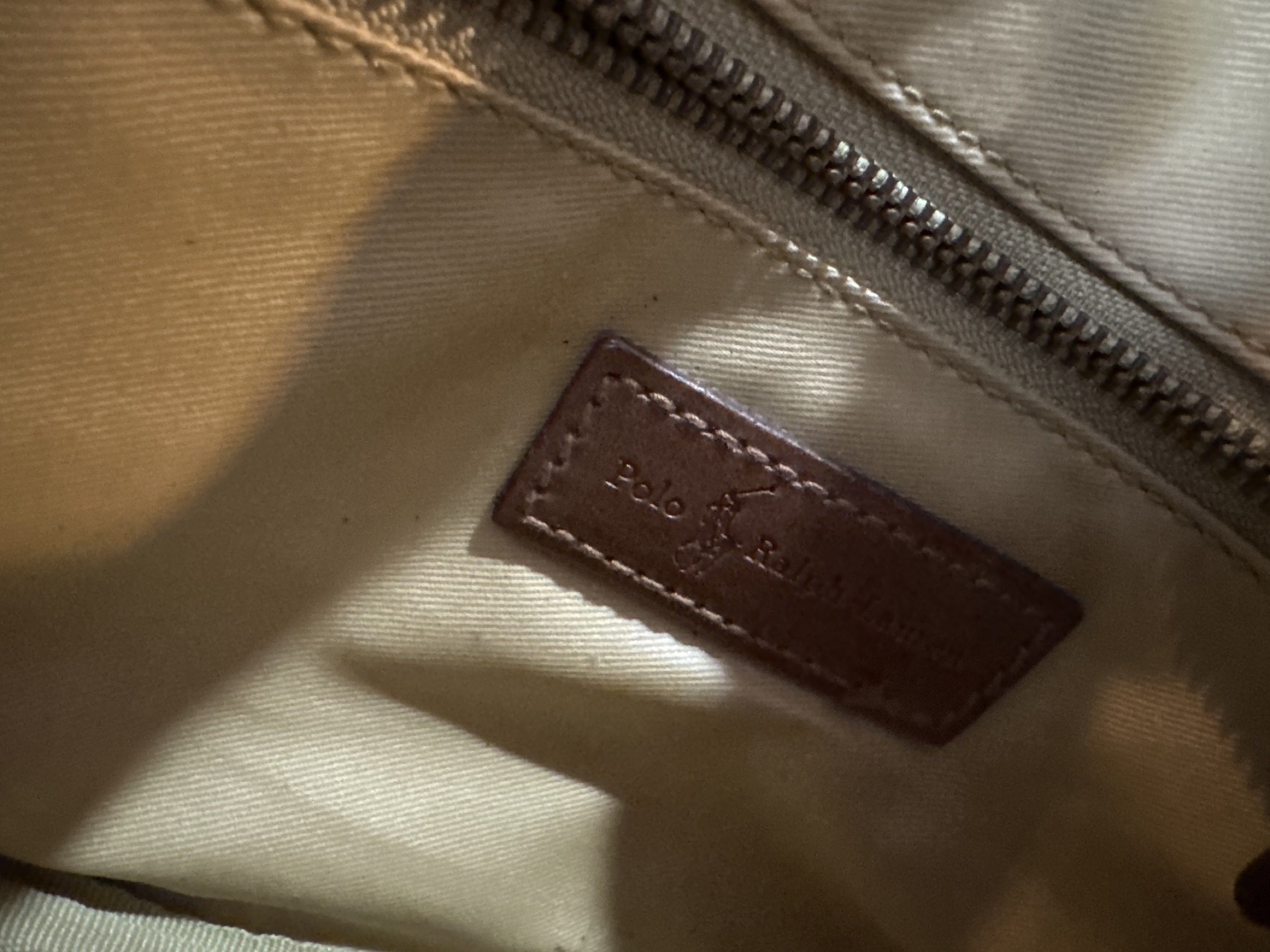 RL Vintage Clutch (Category: Luxury Bags & Wallets) located in Pasay City. Submitted by g2756466 (Listing ID 1418049284, Image 3). Description: .