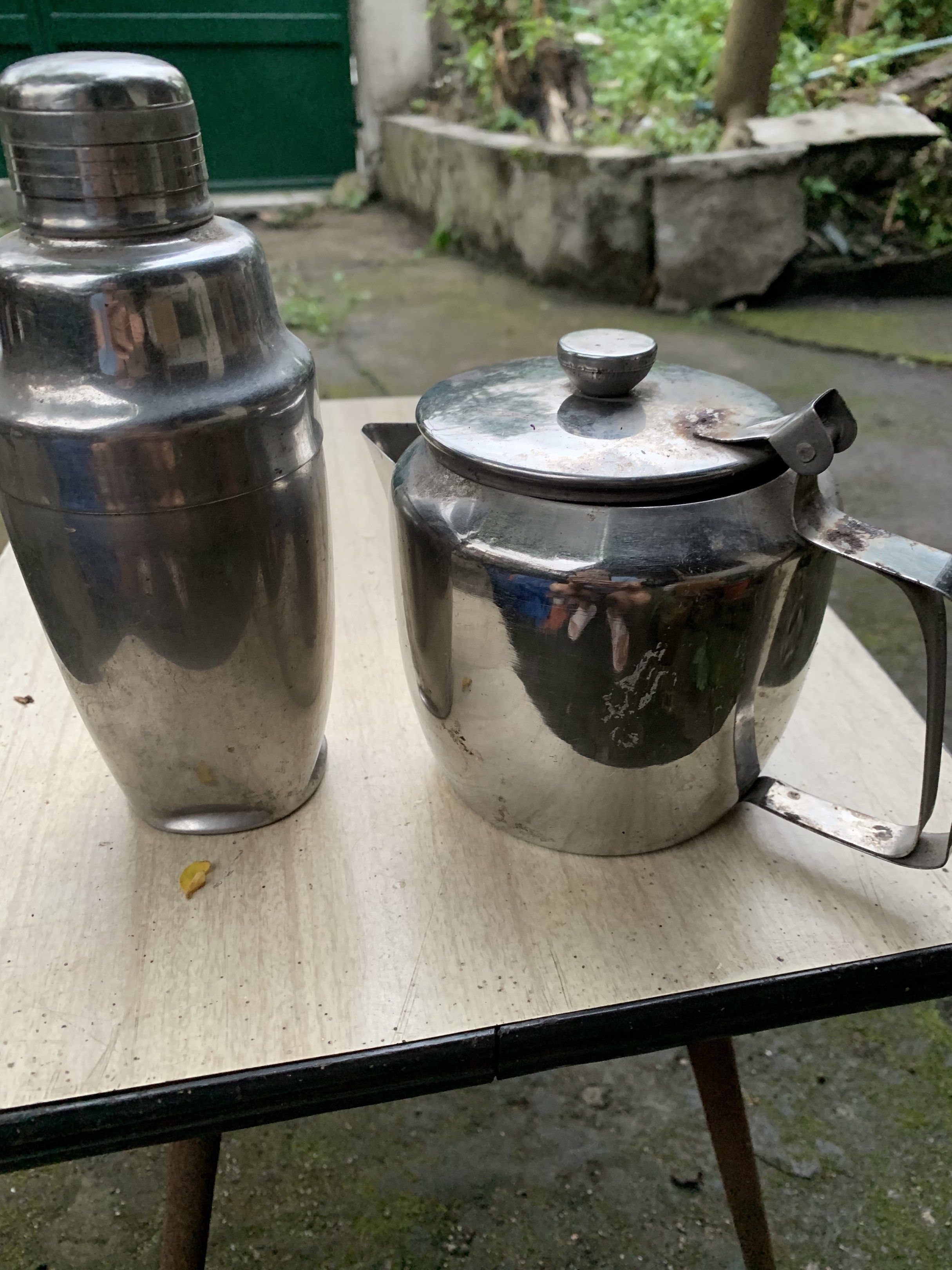 Take all military vintage items (Category: Vintage Collectibles) located in Quezon City. Submitted by sojisup (Listing ID 1418112586, Image 1). Description: Vintage military items take all. Thank you .