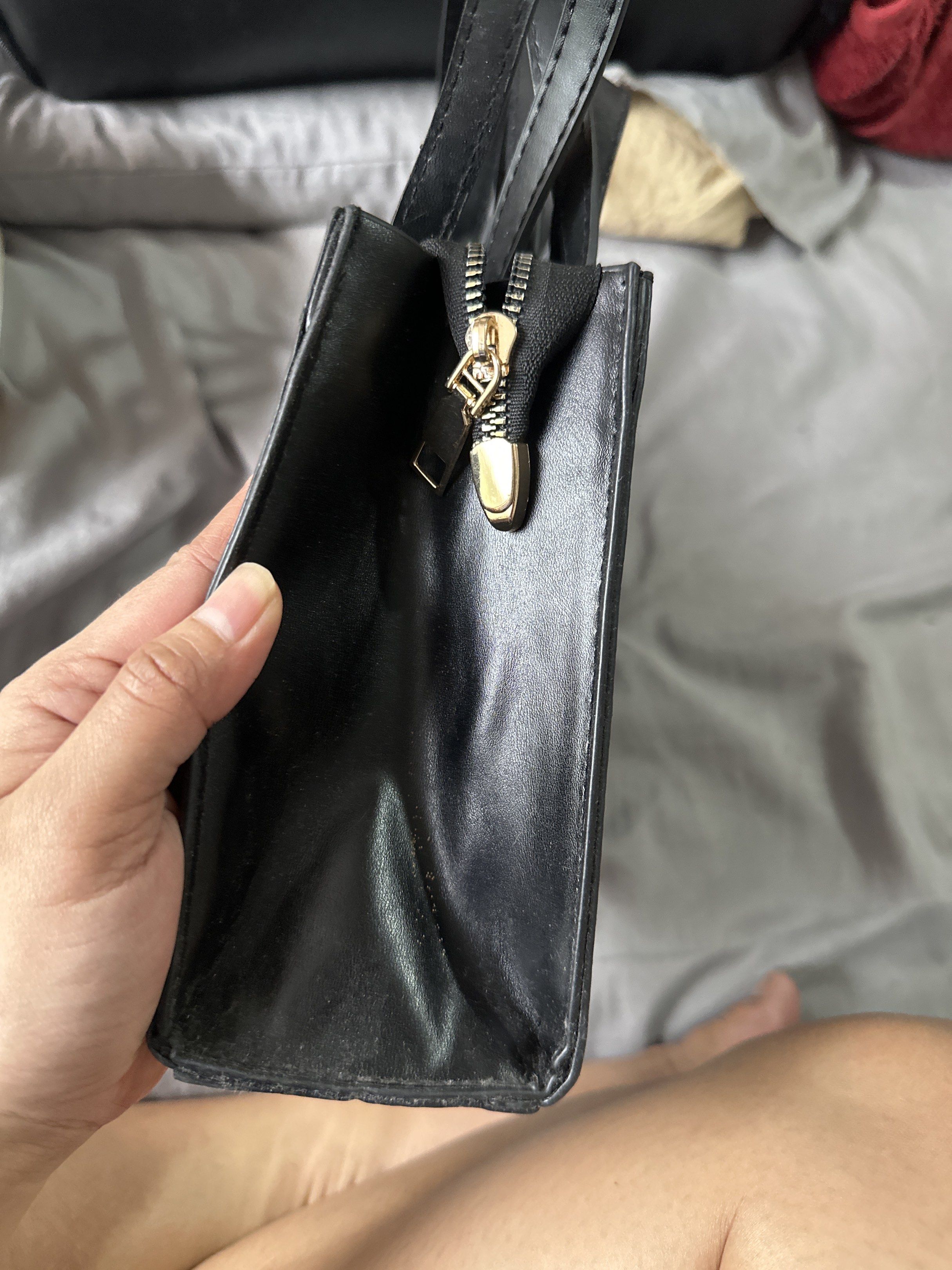Telfar Bag (Category: Shoulder Bags) located in Quezon City. Submitted by decluttertherapymnl (Listing ID 1418070346, Image 3). Description: For Sale Size Mini or Small RFS Decluttering Payment online or upon pick up.