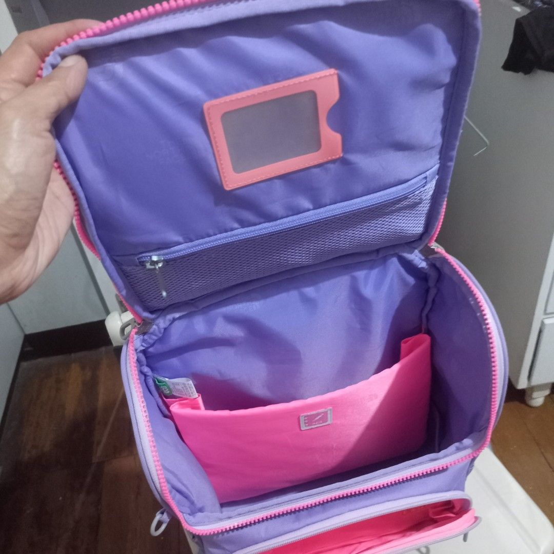 The North Face Backpack (Category: Backpacks) located in Manila. Submitted by feg39 (Listing ID 1418014672, Image 3). Description: The North Face school backpack best for 2-4graders condition; very good location pick up: Marulas, Valenzuela .