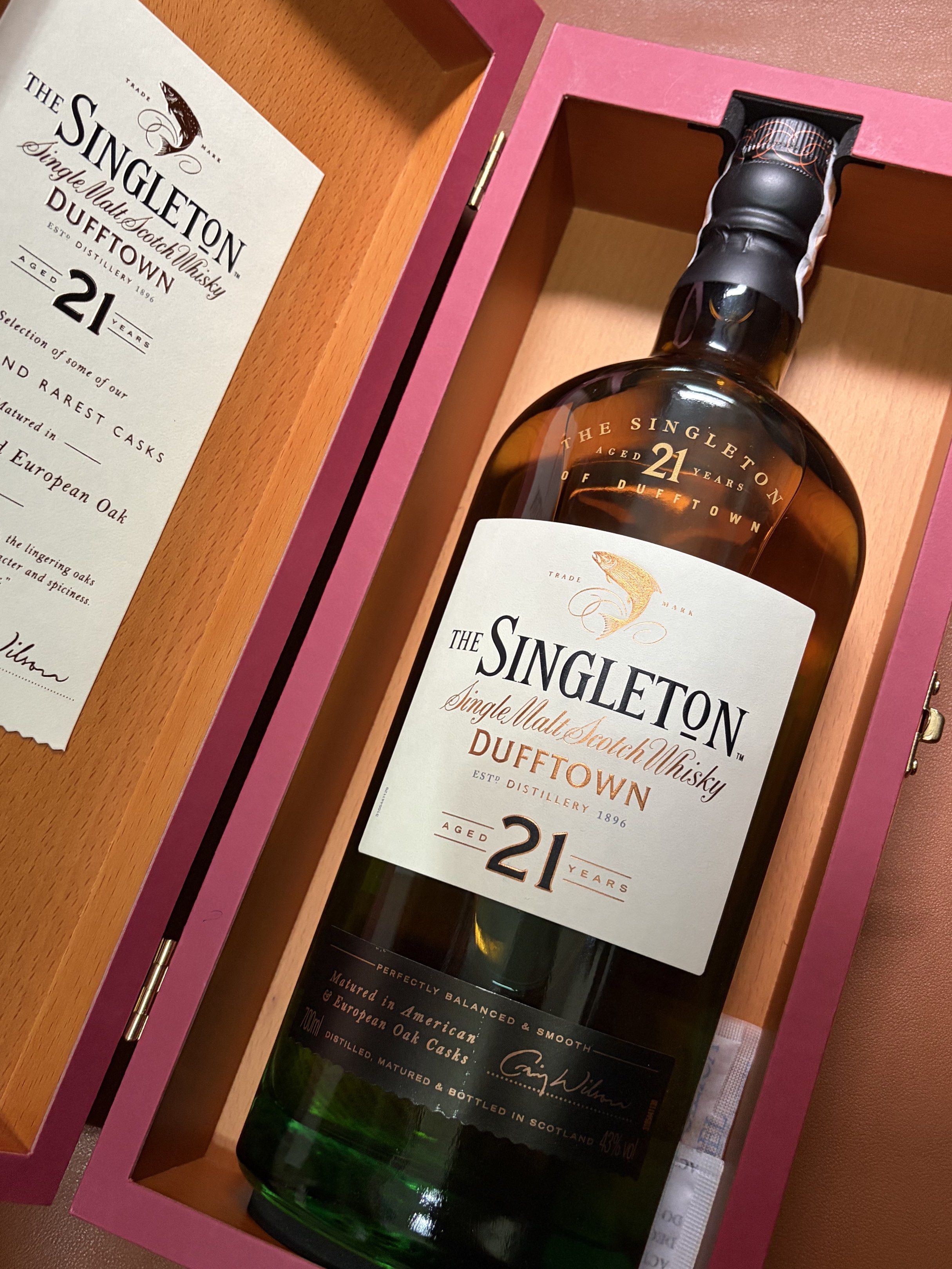 The Singleton of Dufftown 21 Year Old (Category: Beverages) located in Taguig. Submitted by kbuynsell (Listing ID 1418152787, Image 2). Description: - The Singleton of Dufftown 21 Year Old Single Malt Scotch Whisky - Matured in American and European Oak Casks - 700ml bottle - 43% ABV - Comes with original wooden box - Includes certificate - Perfectly balanced and smooth whisky.