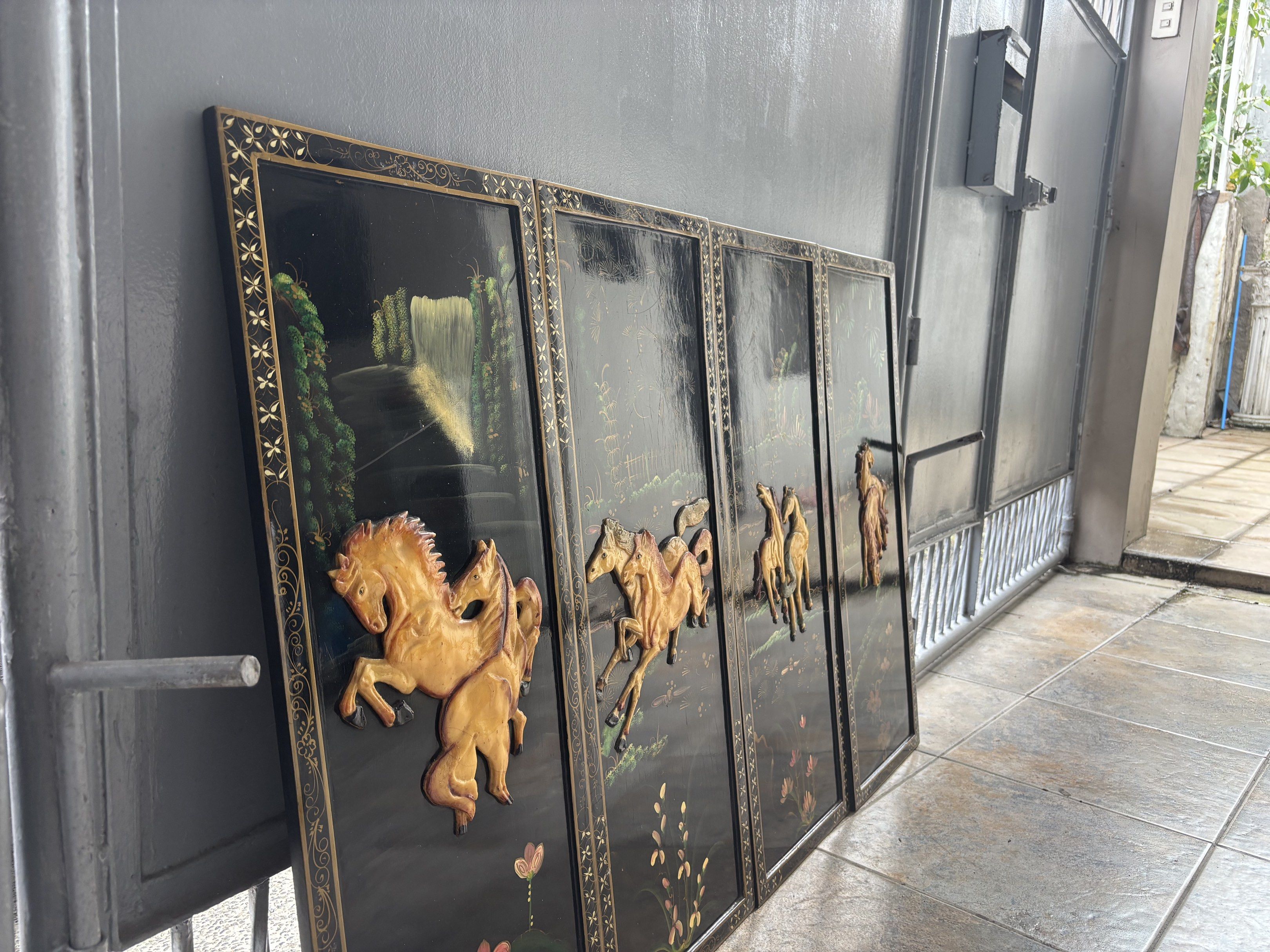 Vintage Horse Panel Wall Decor (Category: Wall Decor) located in Quezon City. Submitted by tinymommy_ (Listing ID 1418065116, Image 2). Description: Vintage wall decor with four black panels, gold accents, and embossed horse designs. Ready to hang. 30x81cm.