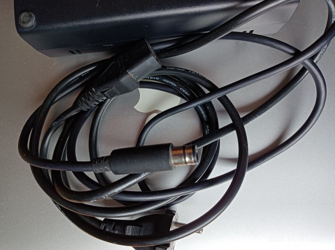 Xbox 360 E Power Supply (Category: Xbox) located in Butuan. Submitted by reggex99 (Listing ID 1418094771, Image 3). Description: Original power supply for Xbox 360 E. Includes the power brick and power cable. The power supply has various safety certifications and specifications printed on the label. It is ready to plug and use. RFS: The console is broken. Can do meetups if you are around in Butuan City (available time 5:00pm-6:00pm) Can also do s