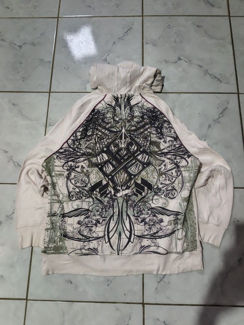 Y2k hoodie (Category: Coats, Jackets and Outerwear) located in Rizal,Palawan. Submitted by vansellclothes (Listing ID 1418126835, Image 2). Description: 27/28 need wash.